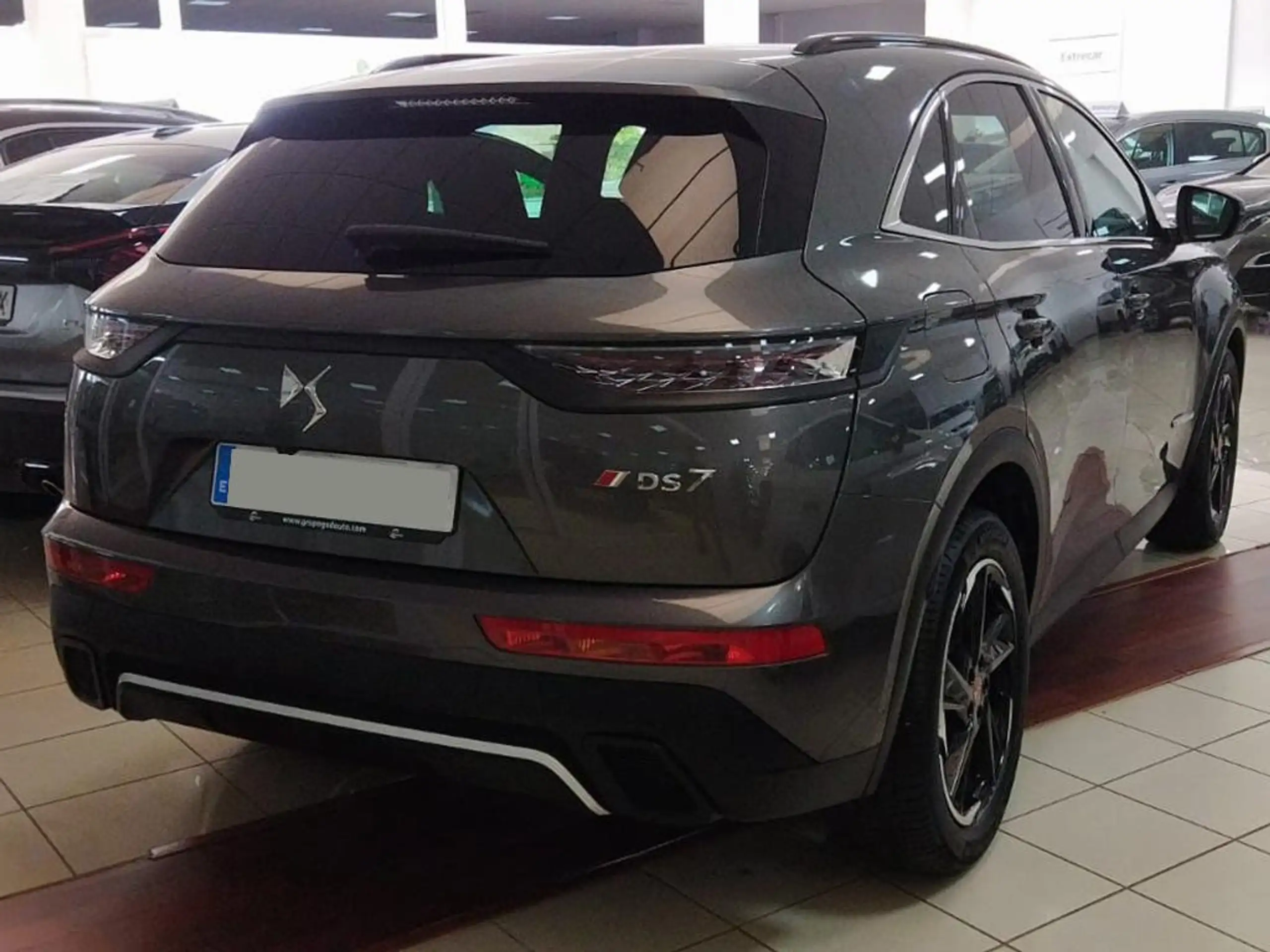 DS Automobiles - DS 7 Crossback