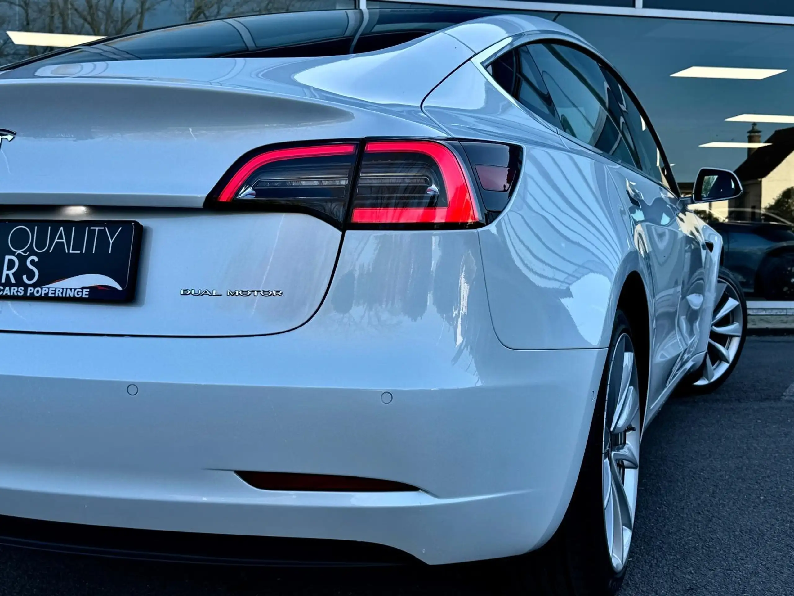 Tesla - Model 3