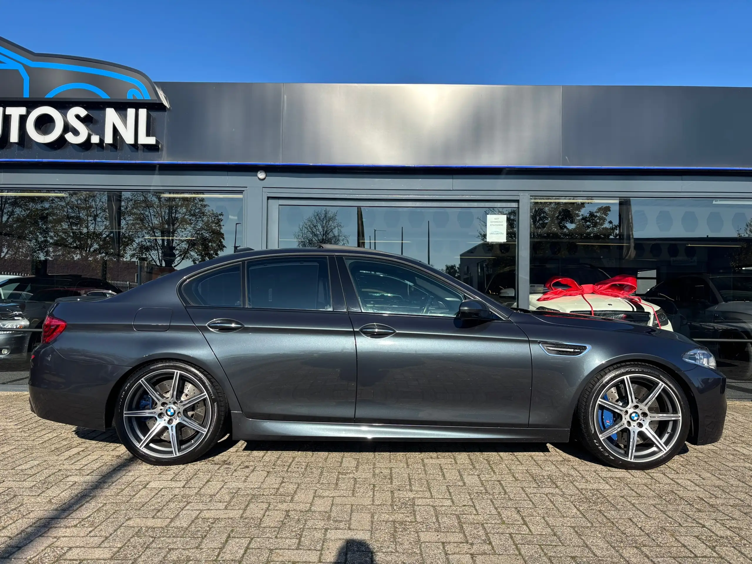 BMW - M5