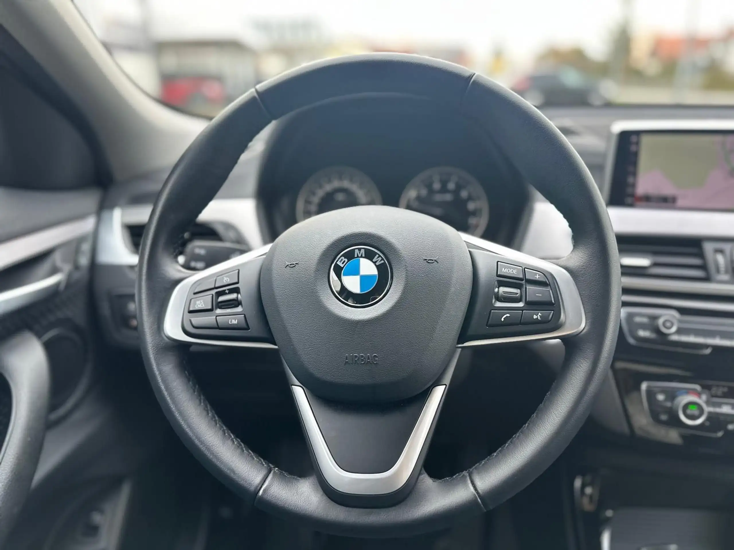 BMW - X2