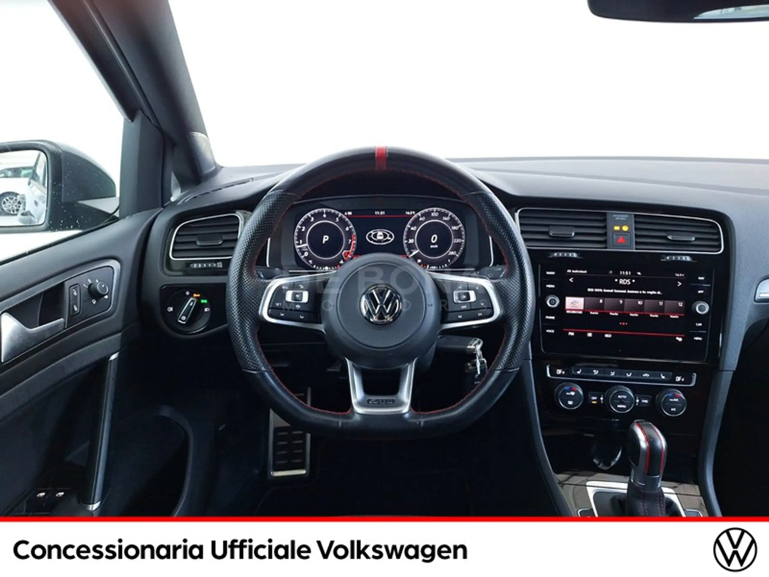 Volkswagen - Golf GTI