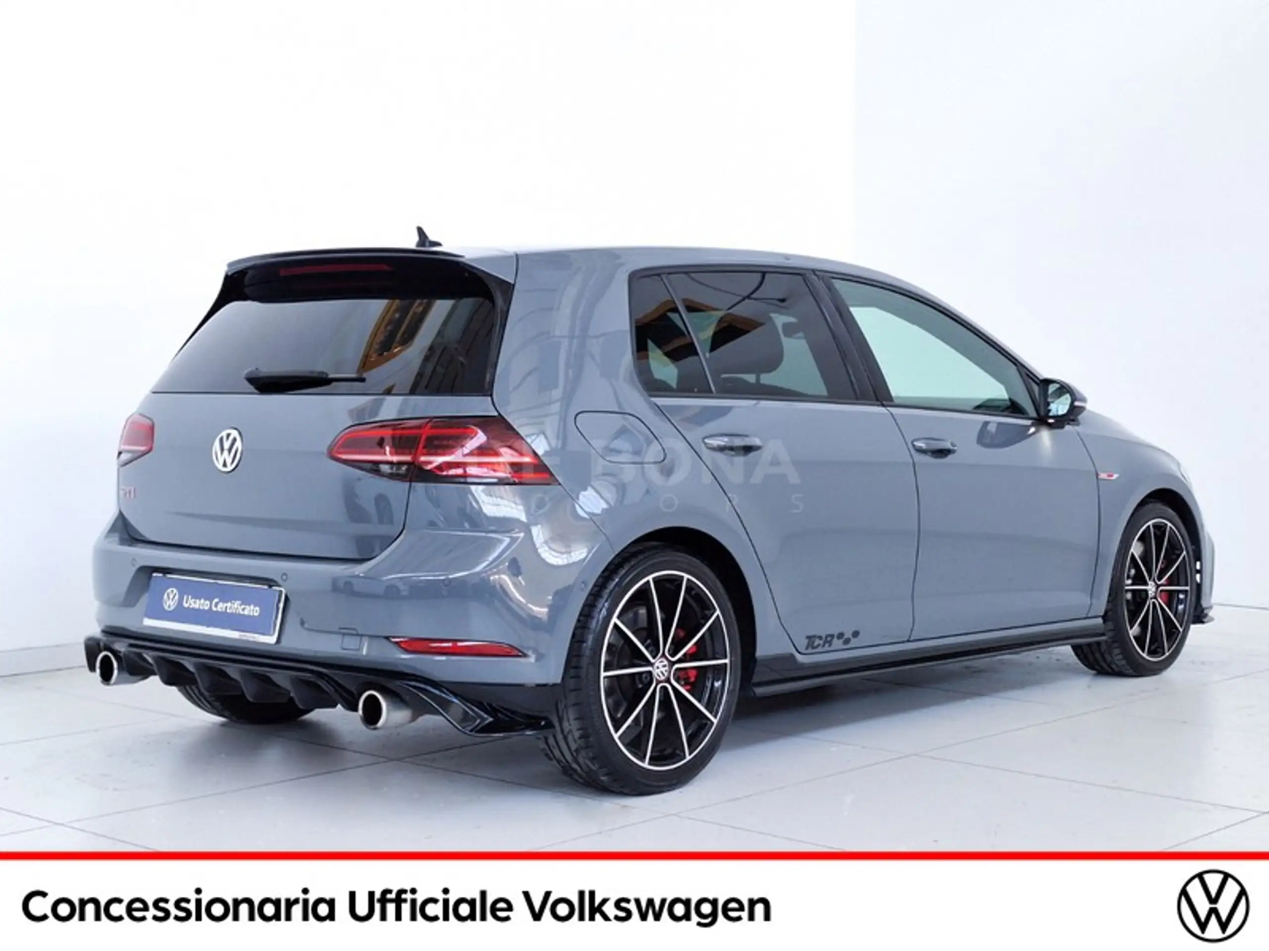 Volkswagen - Golf GTI