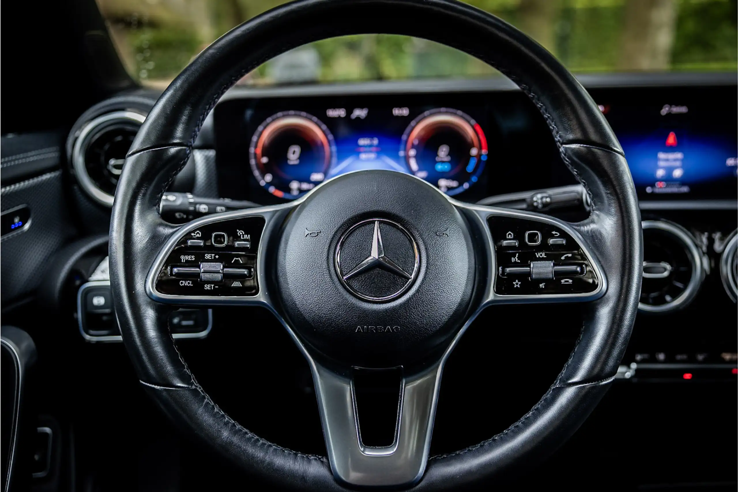 Mercedes-Benz - CLA 250