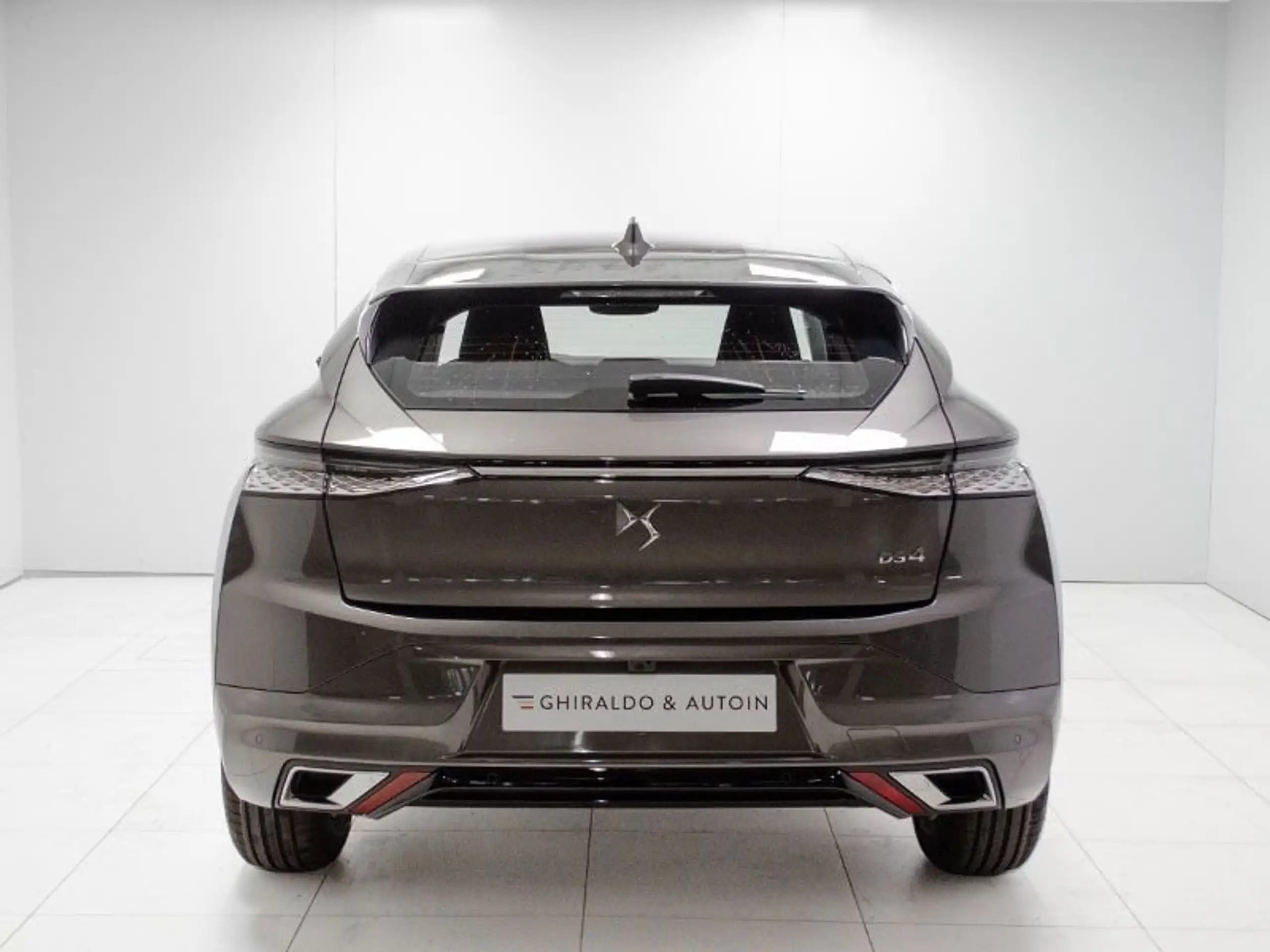 DS Automobiles - DS 4