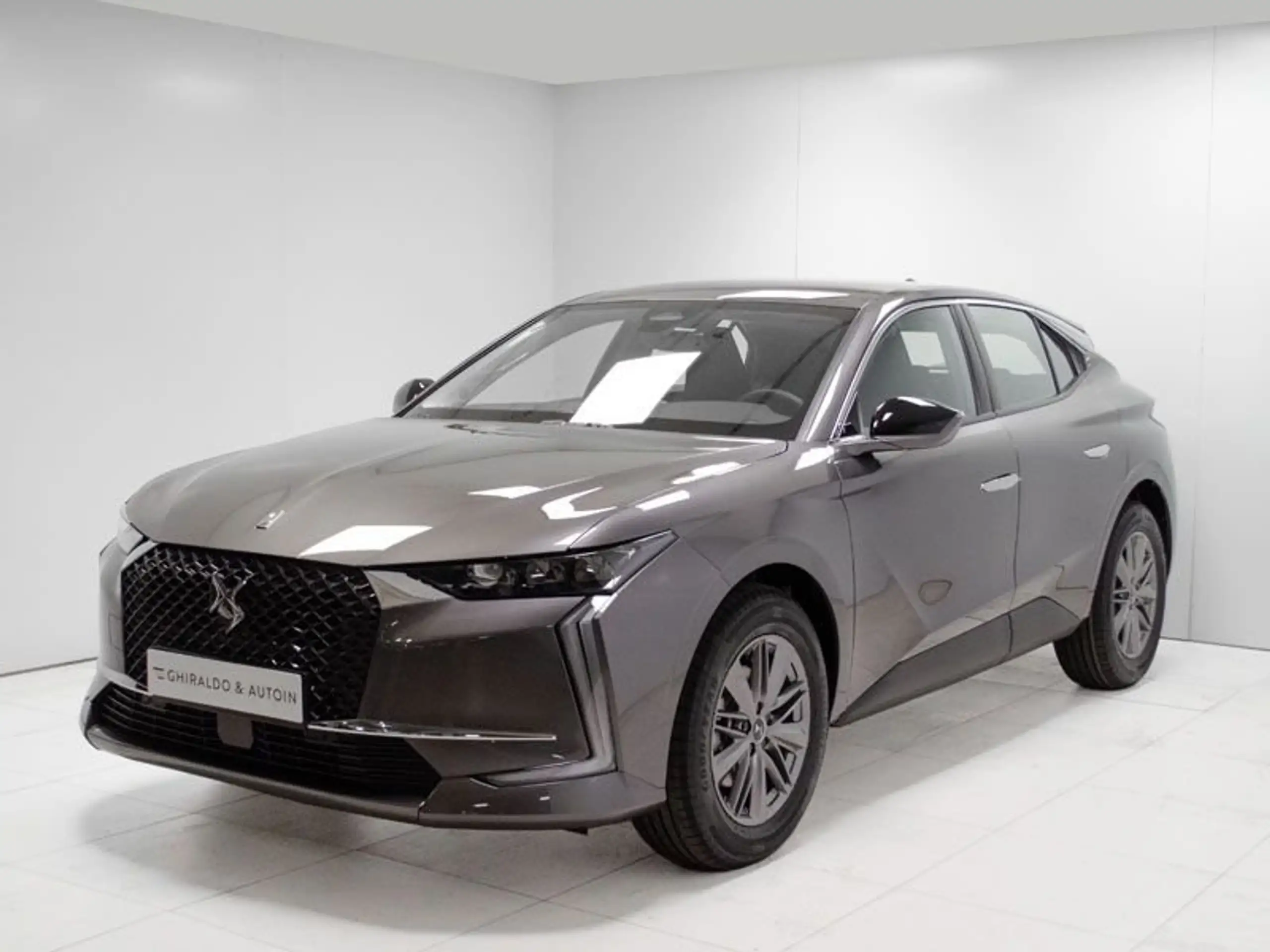 DS Automobiles - DS 4