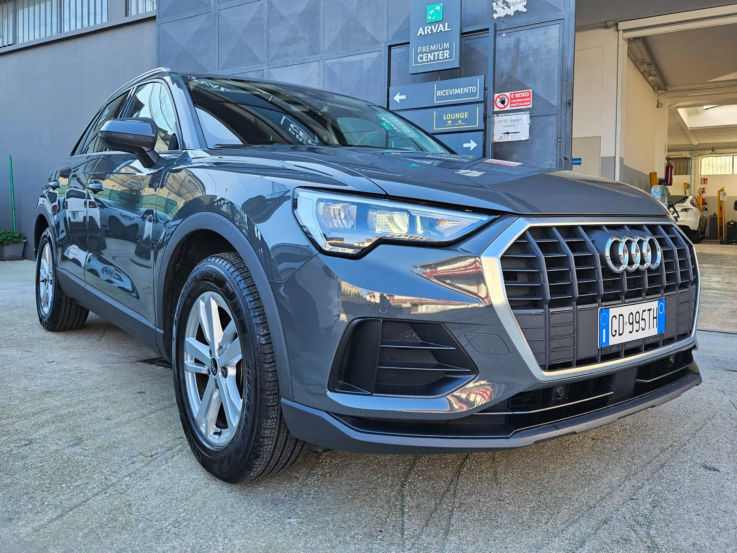 Audi - Q3