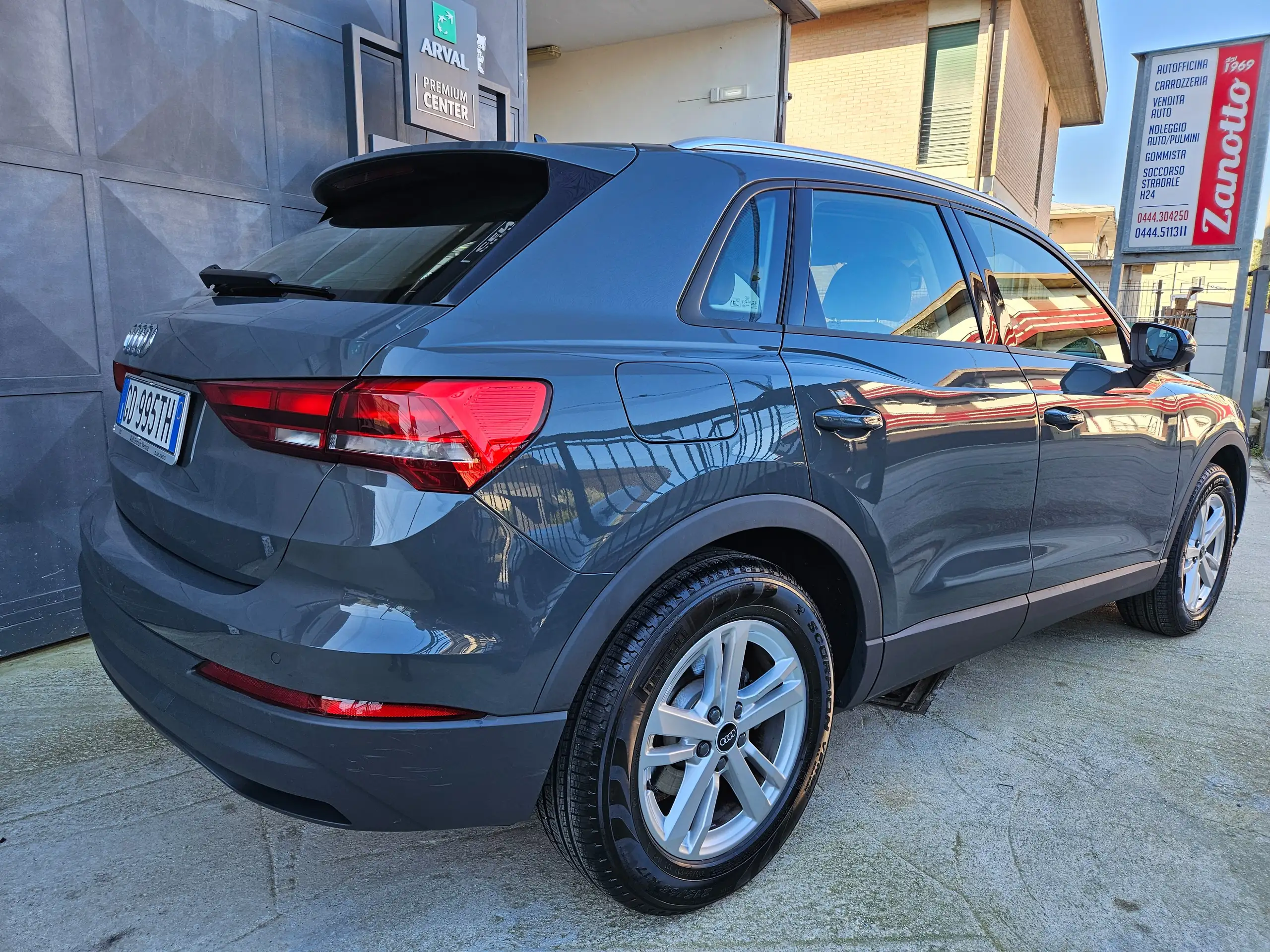 Audi - Q3