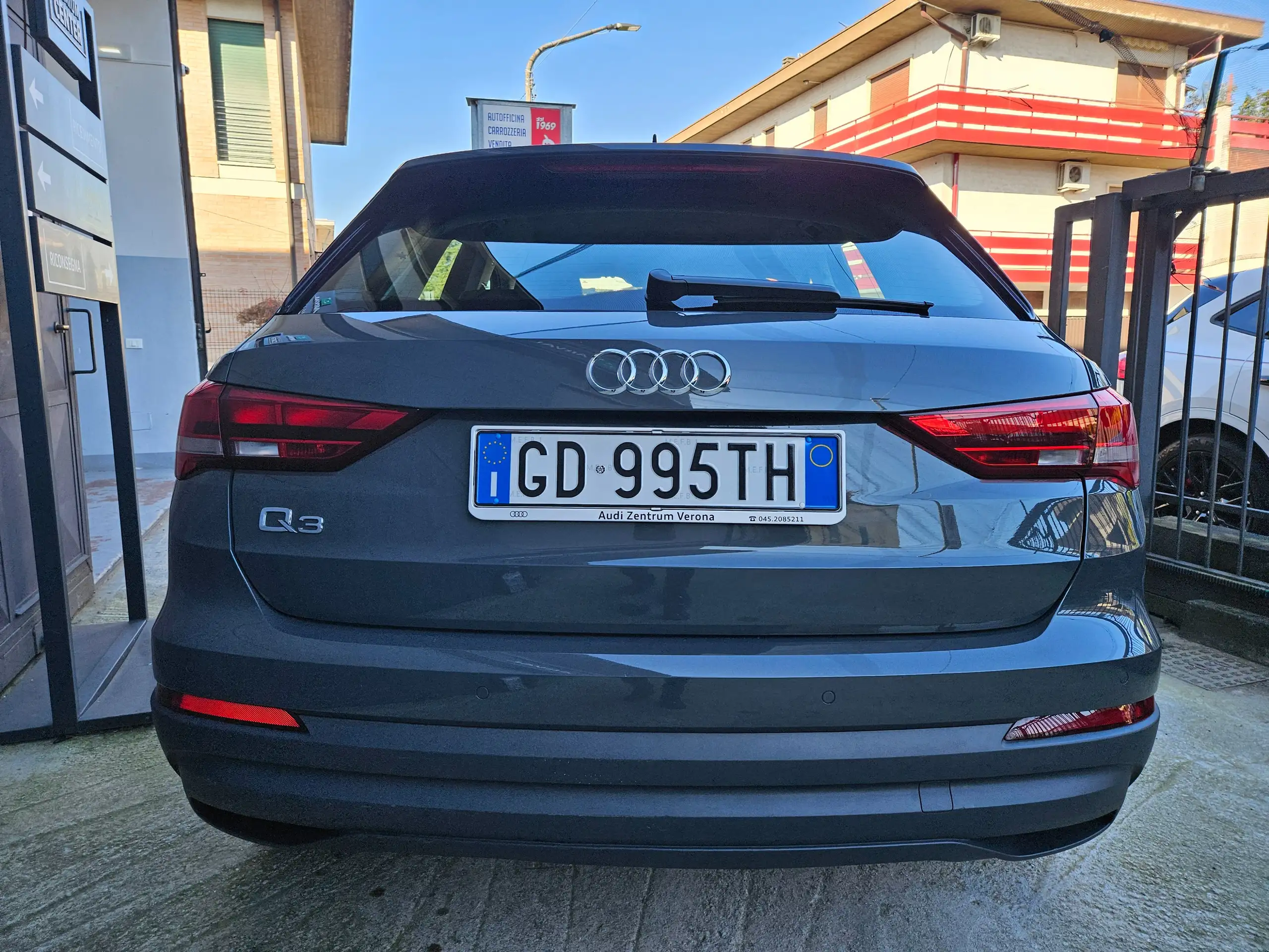 Audi - Q3