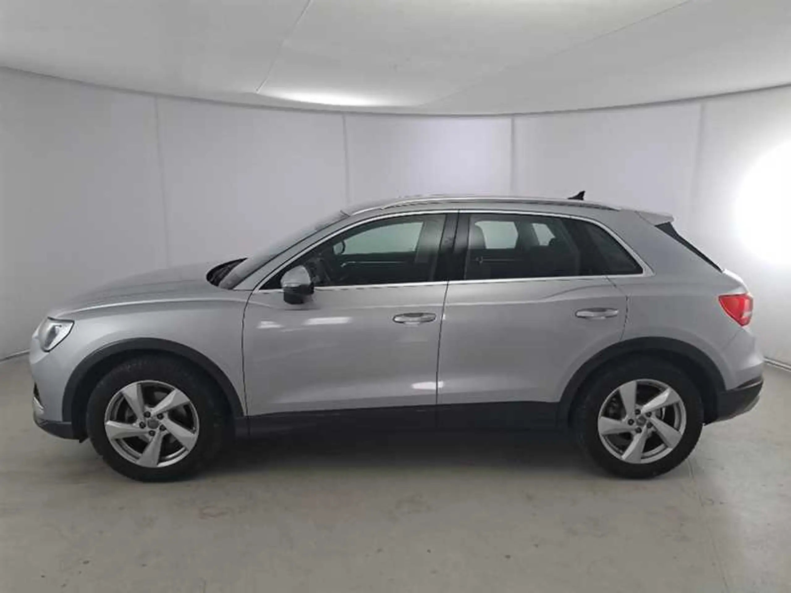 Audi - Q3