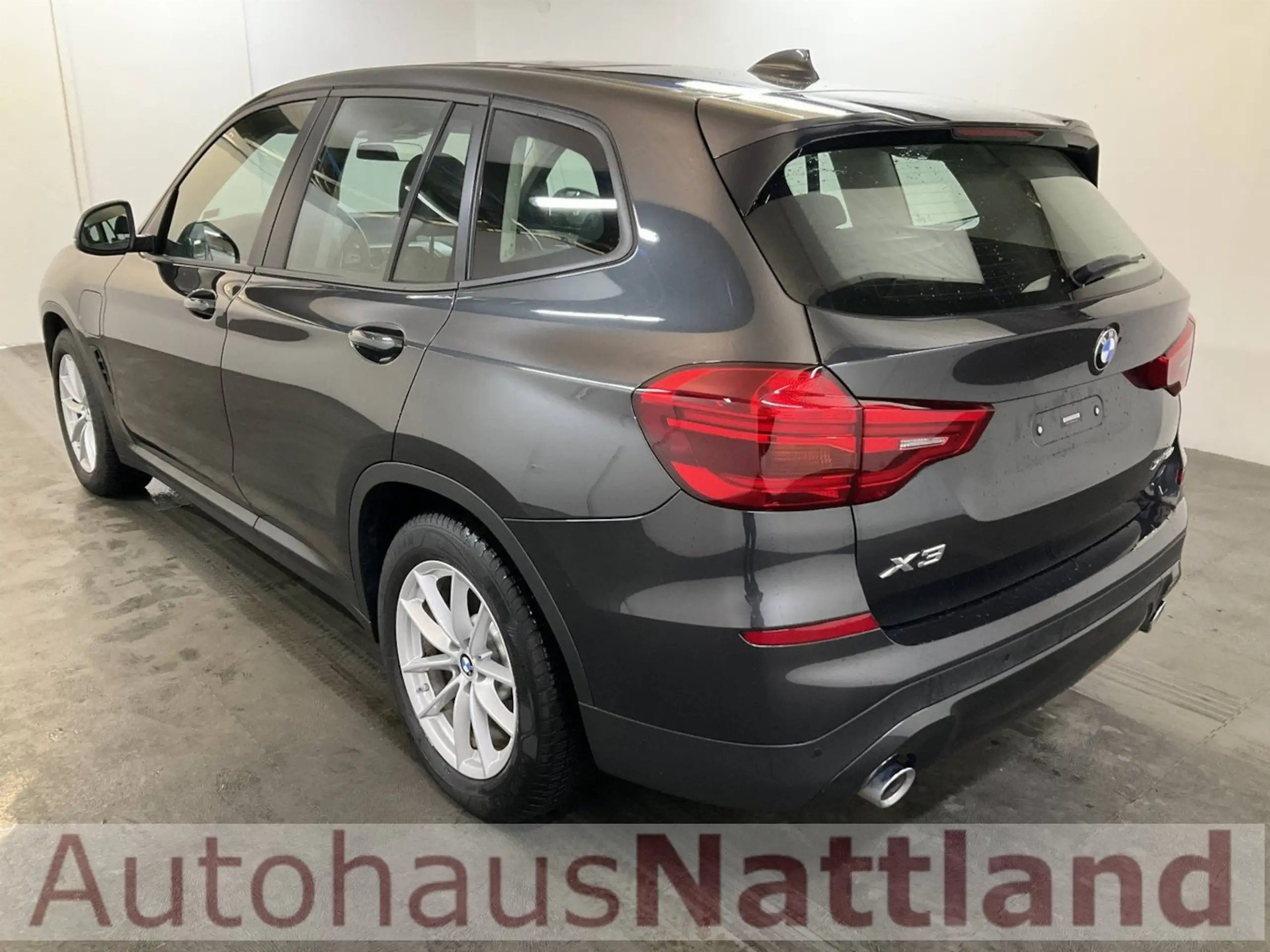 BMW - X3