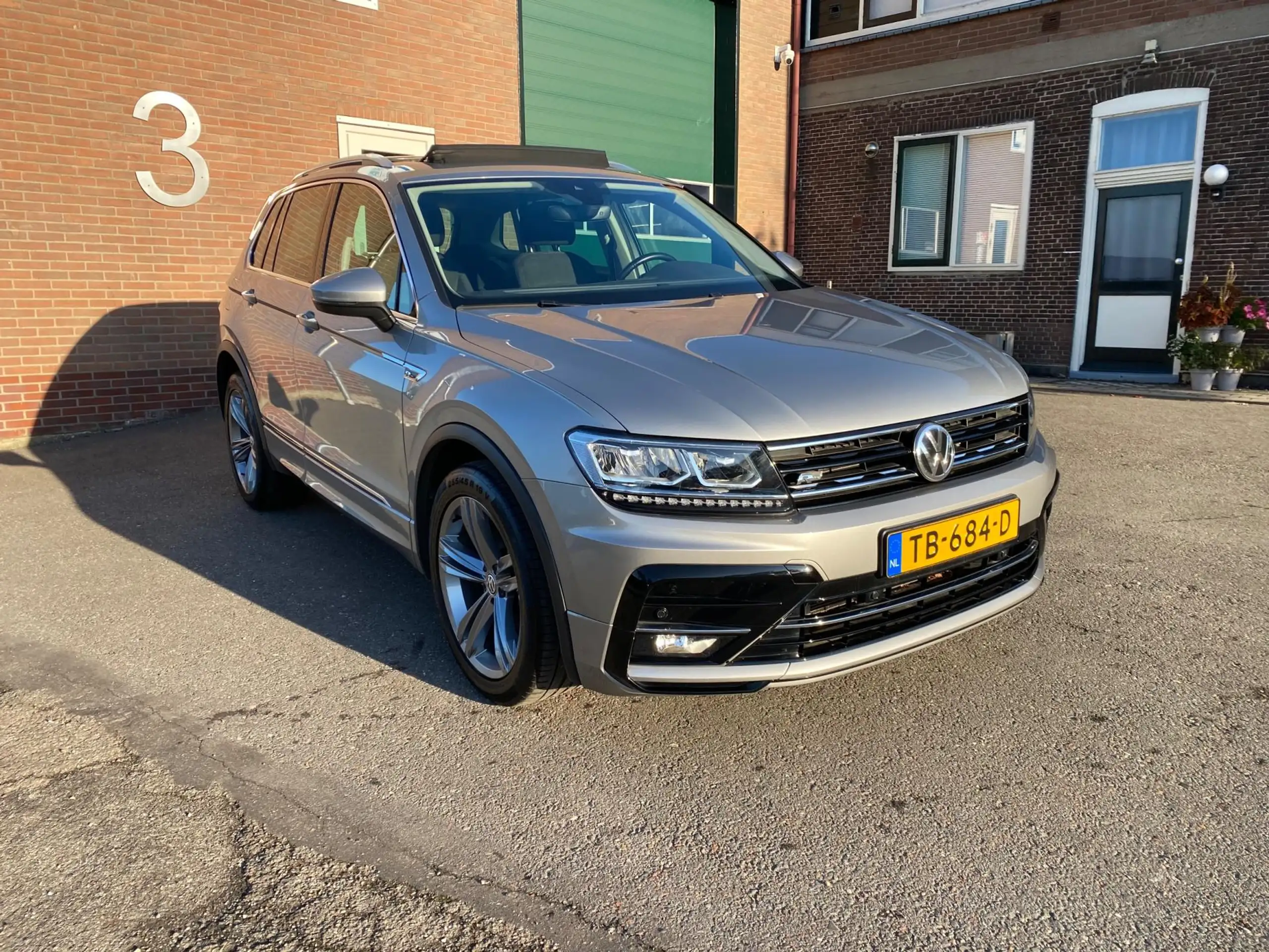 Volkswagen - Tiguan