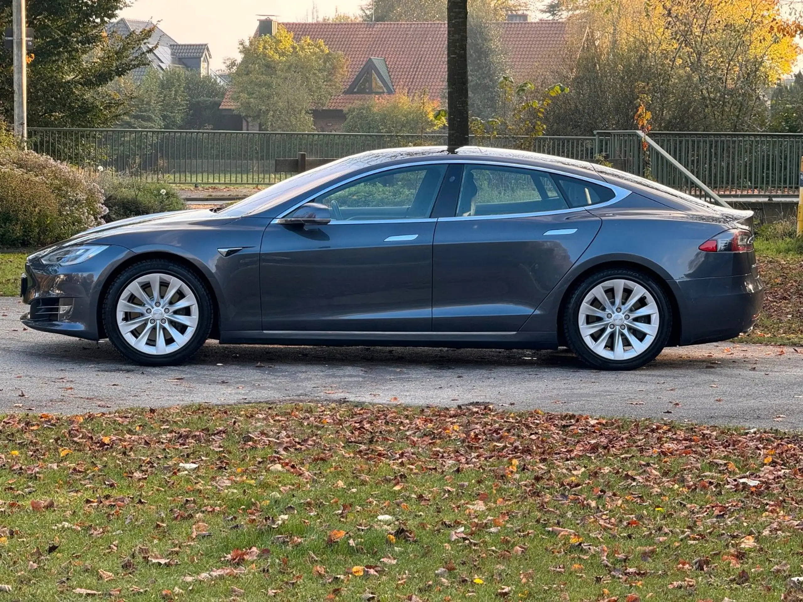 Tesla - Model S