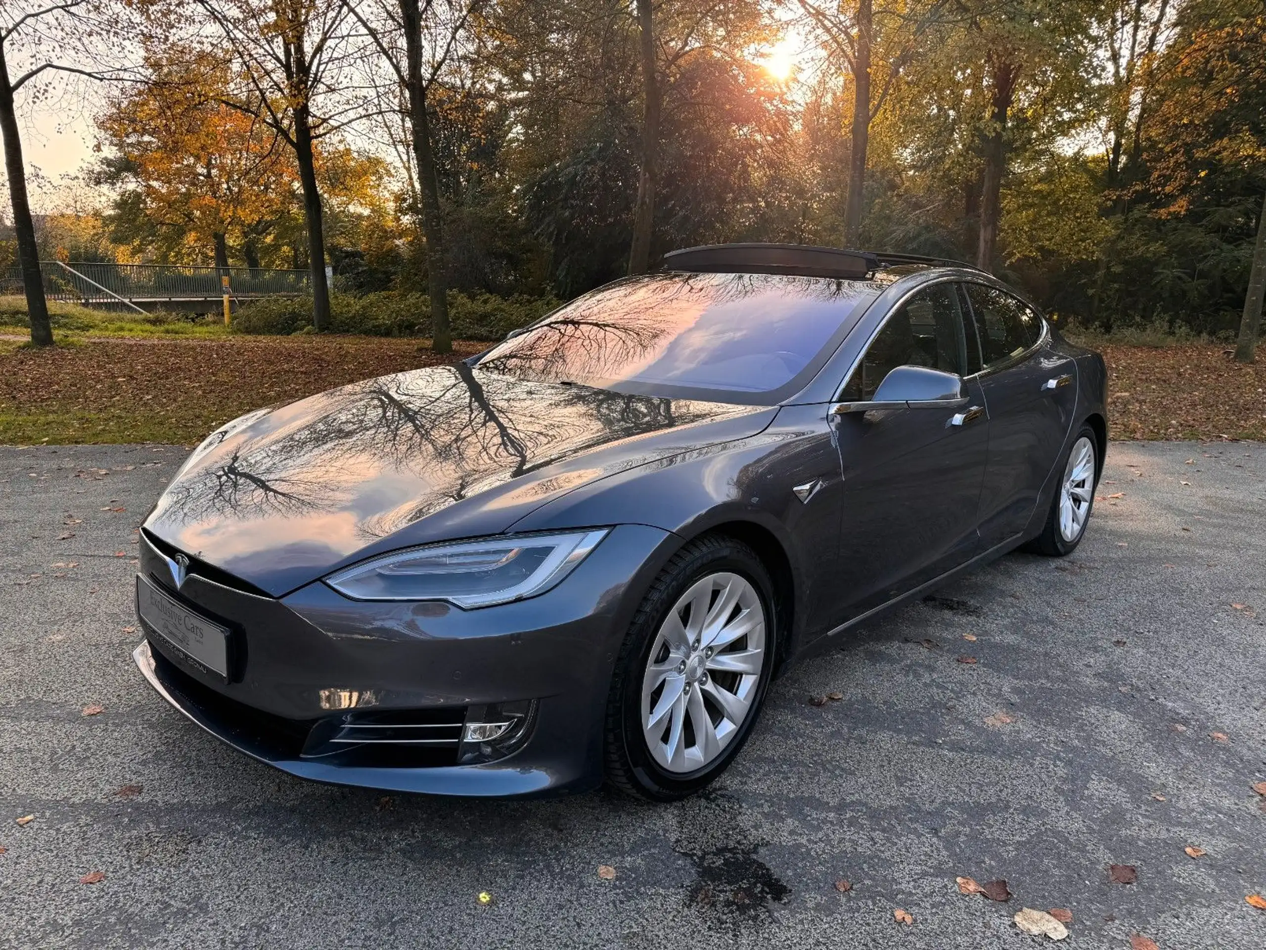 Tesla - Model S