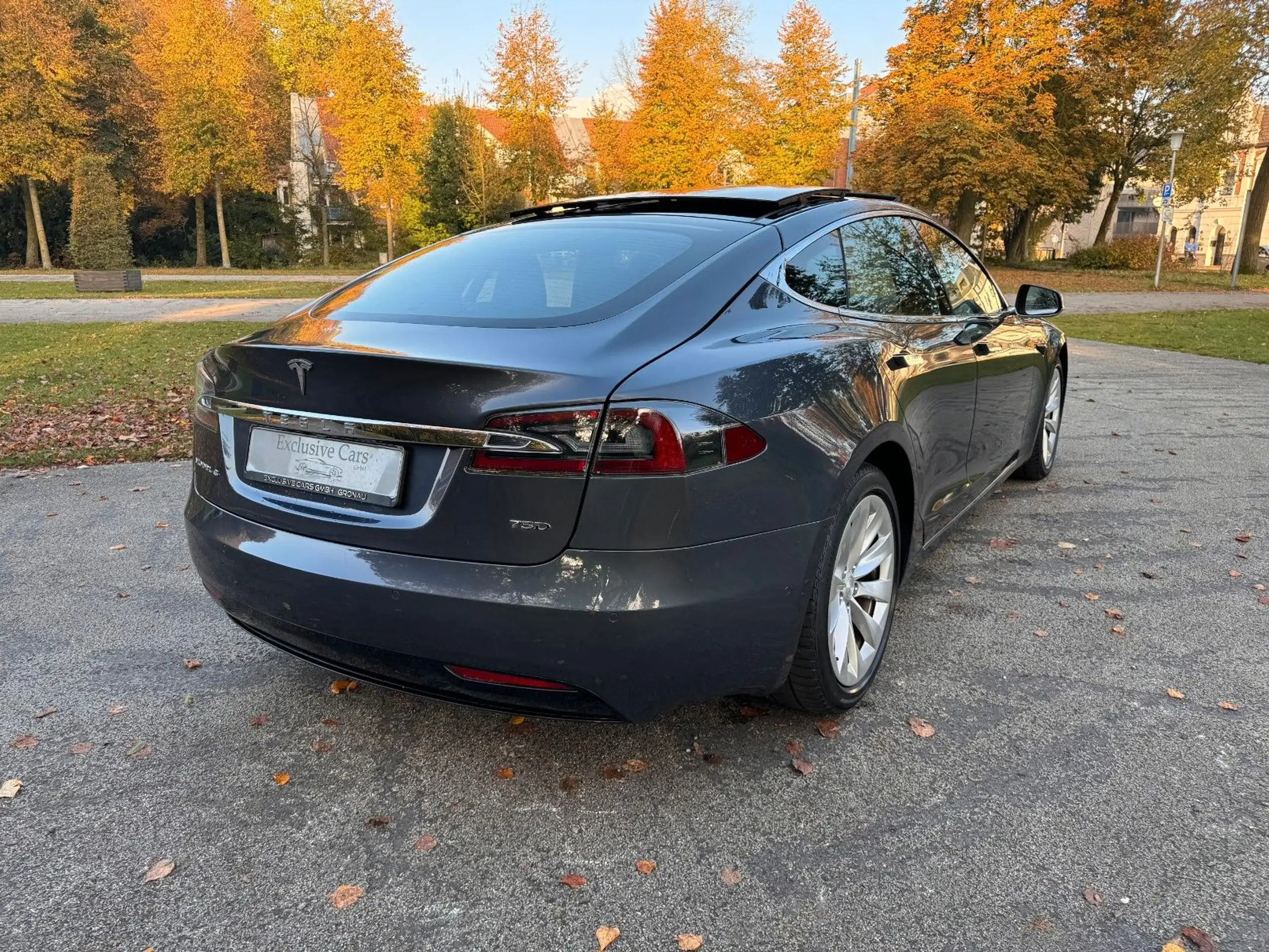 Tesla - Model S