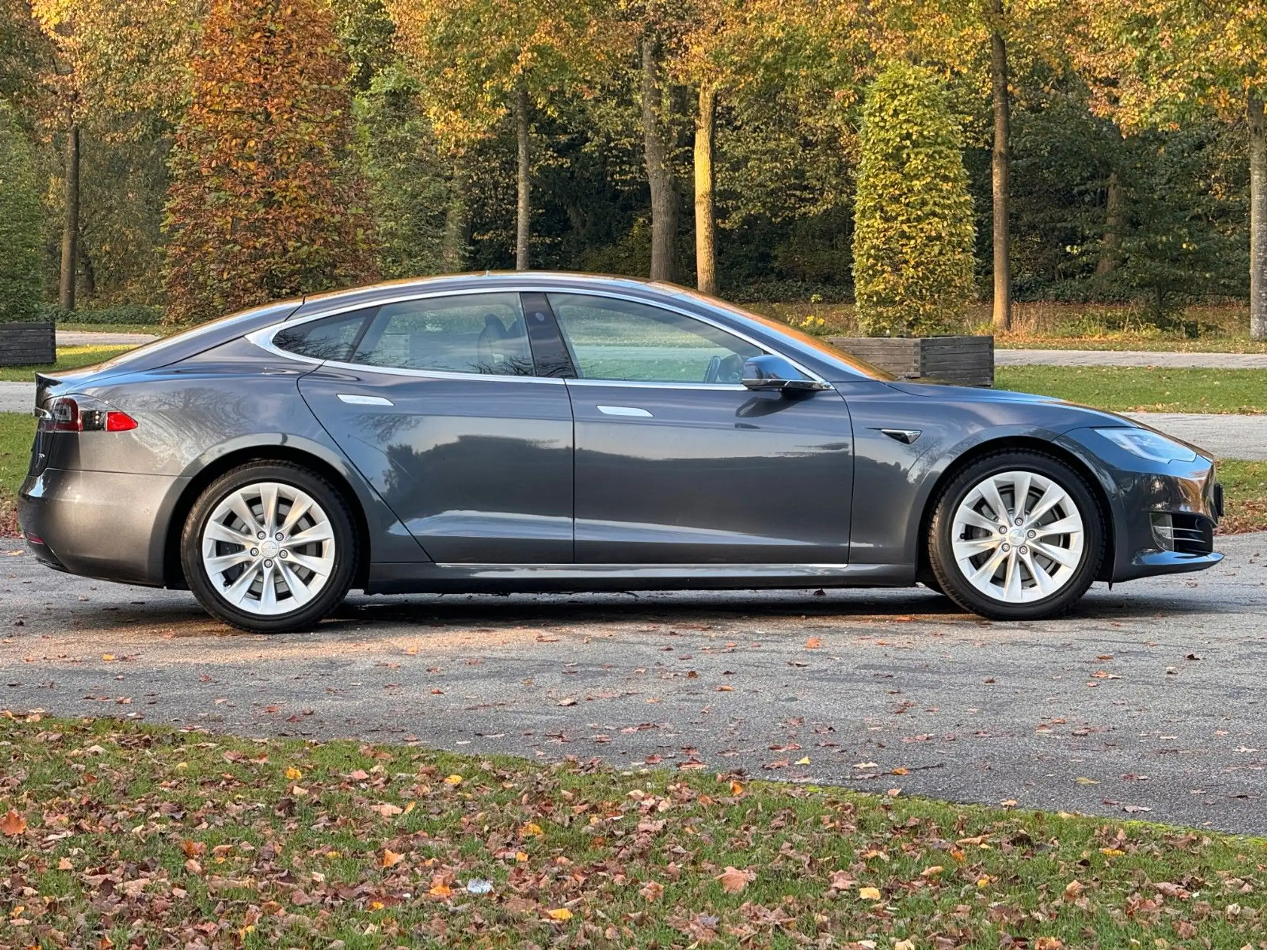 Tesla - Model S