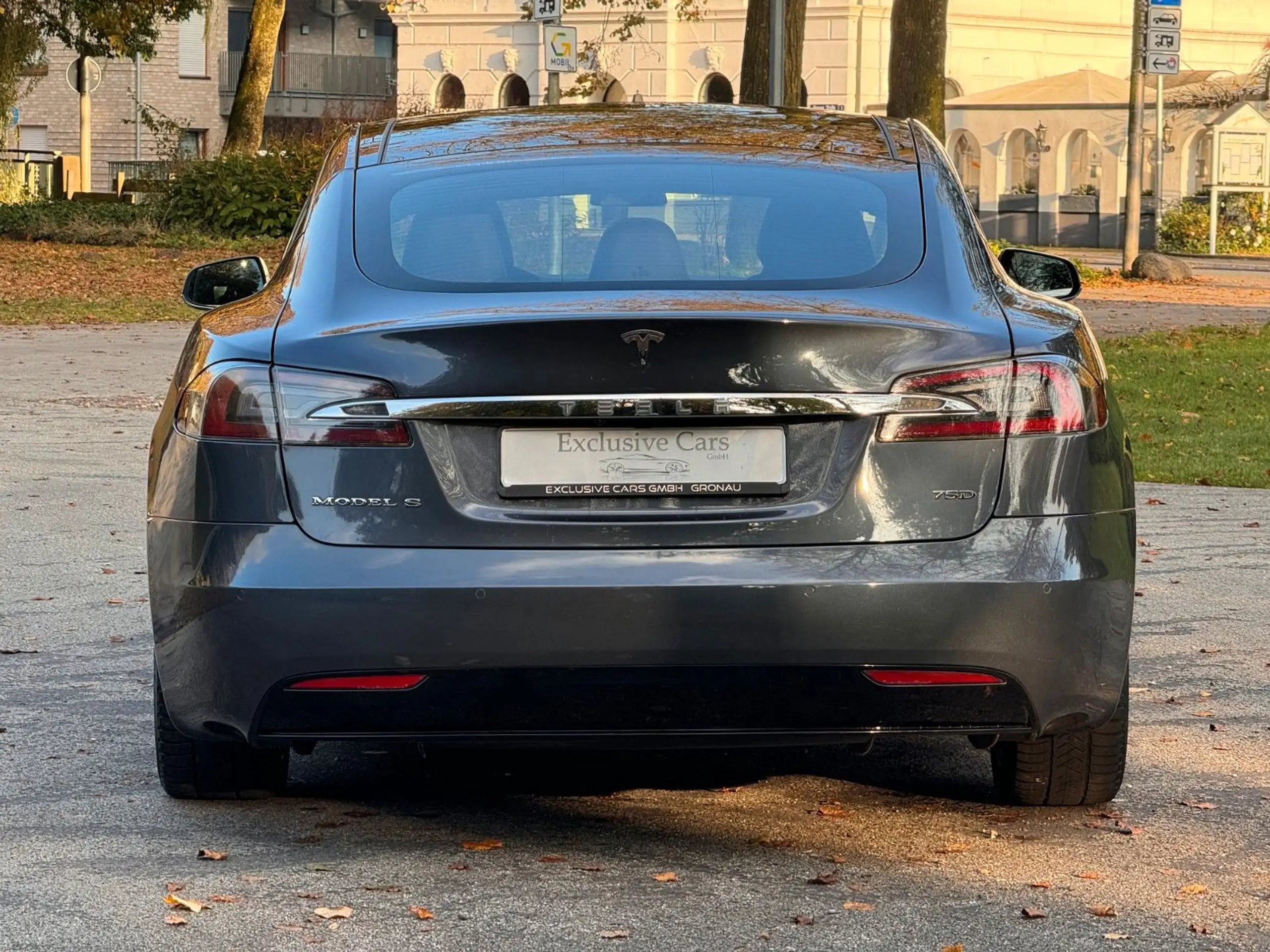 Tesla - Model S