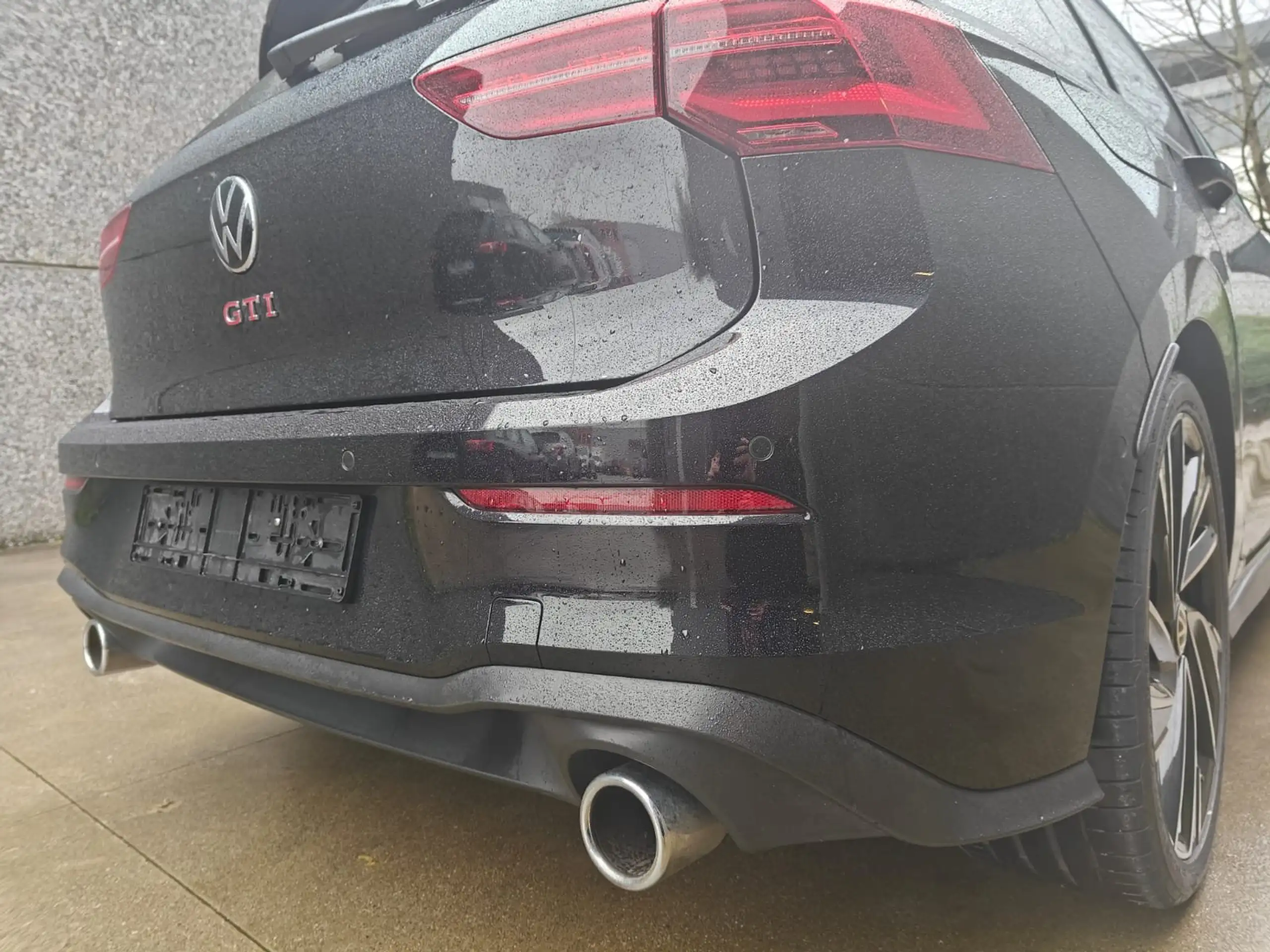 Volkswagen - Golf GTI