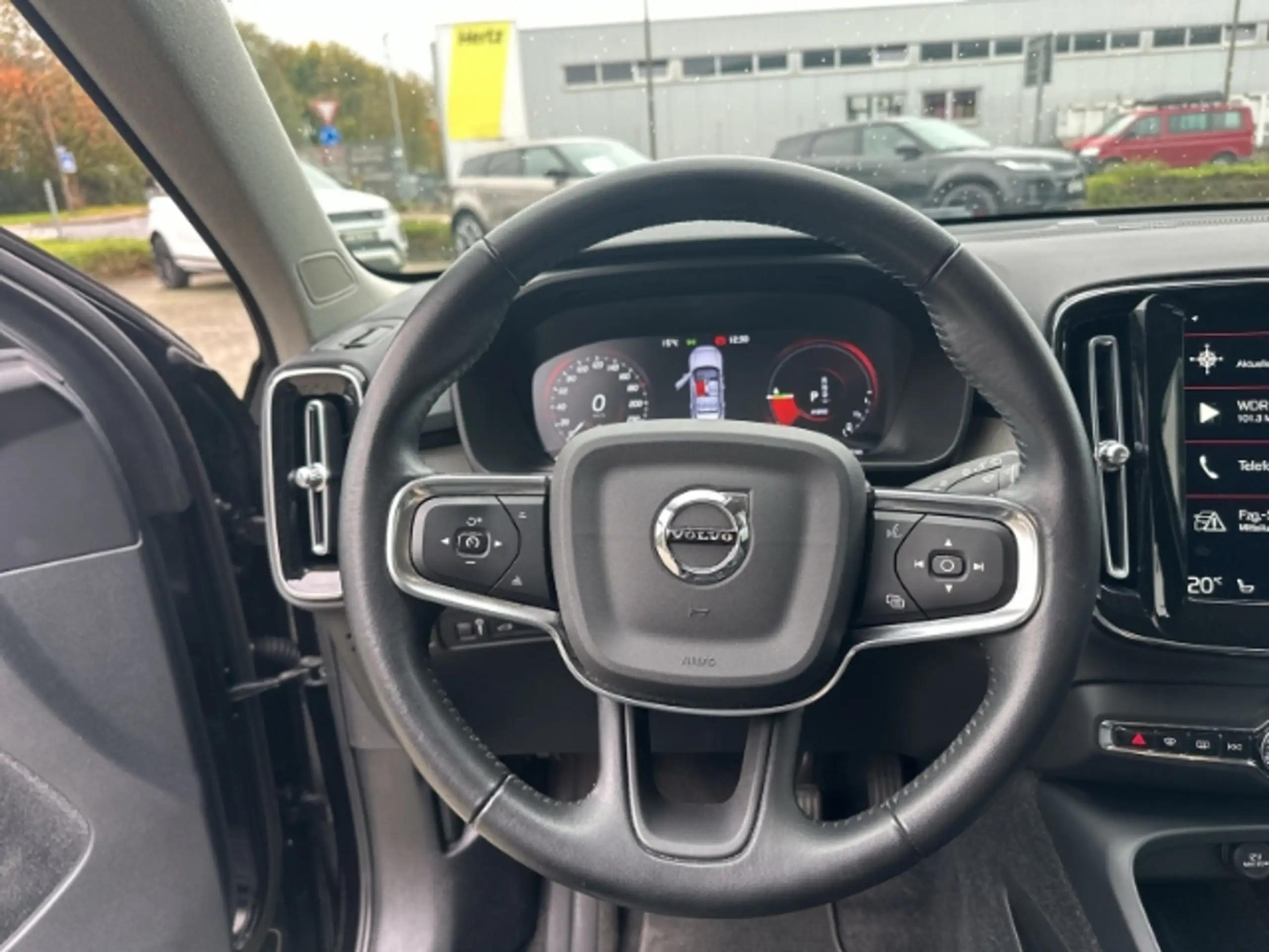 Volvo - XC40