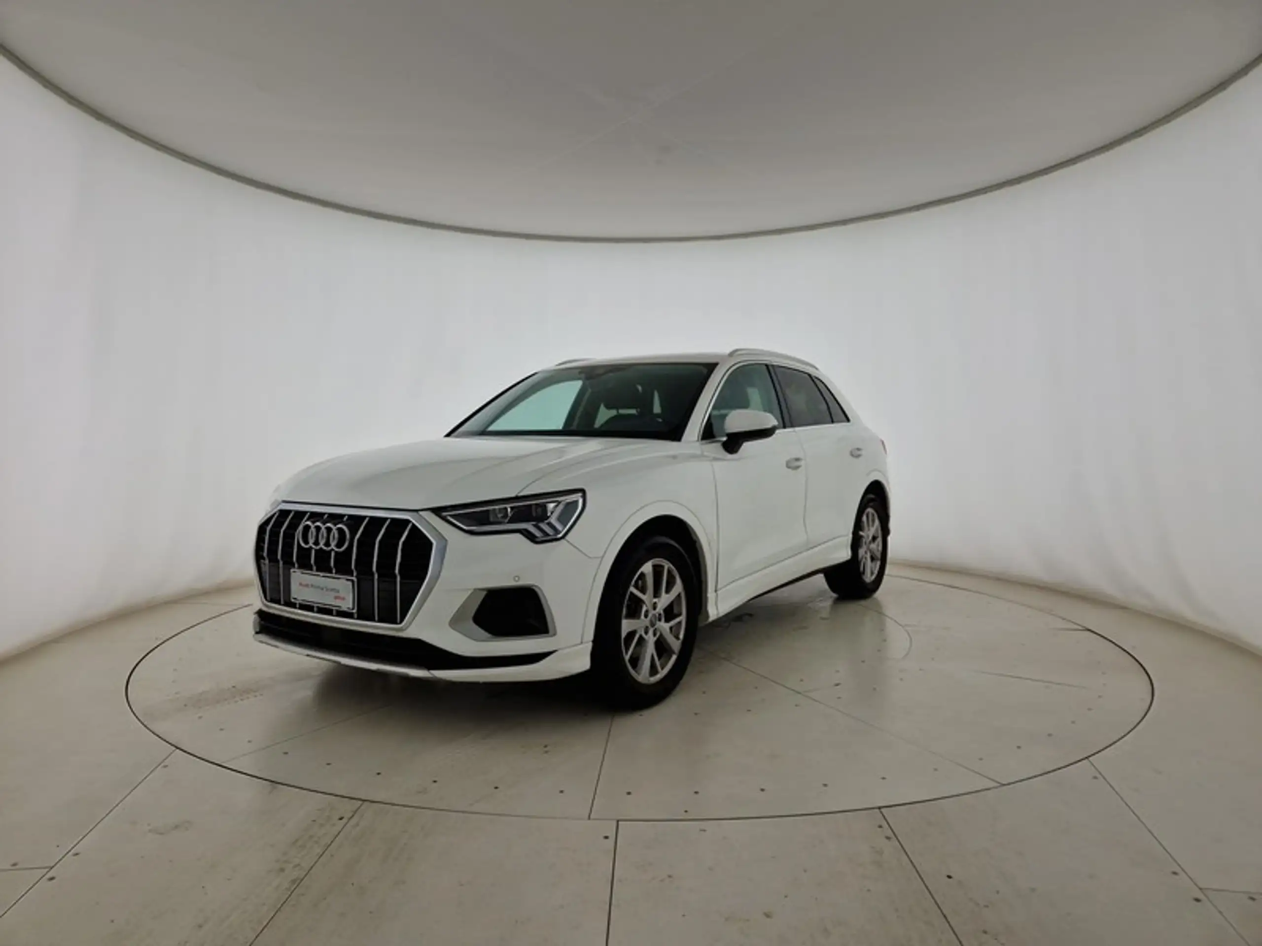 Audi - Q3