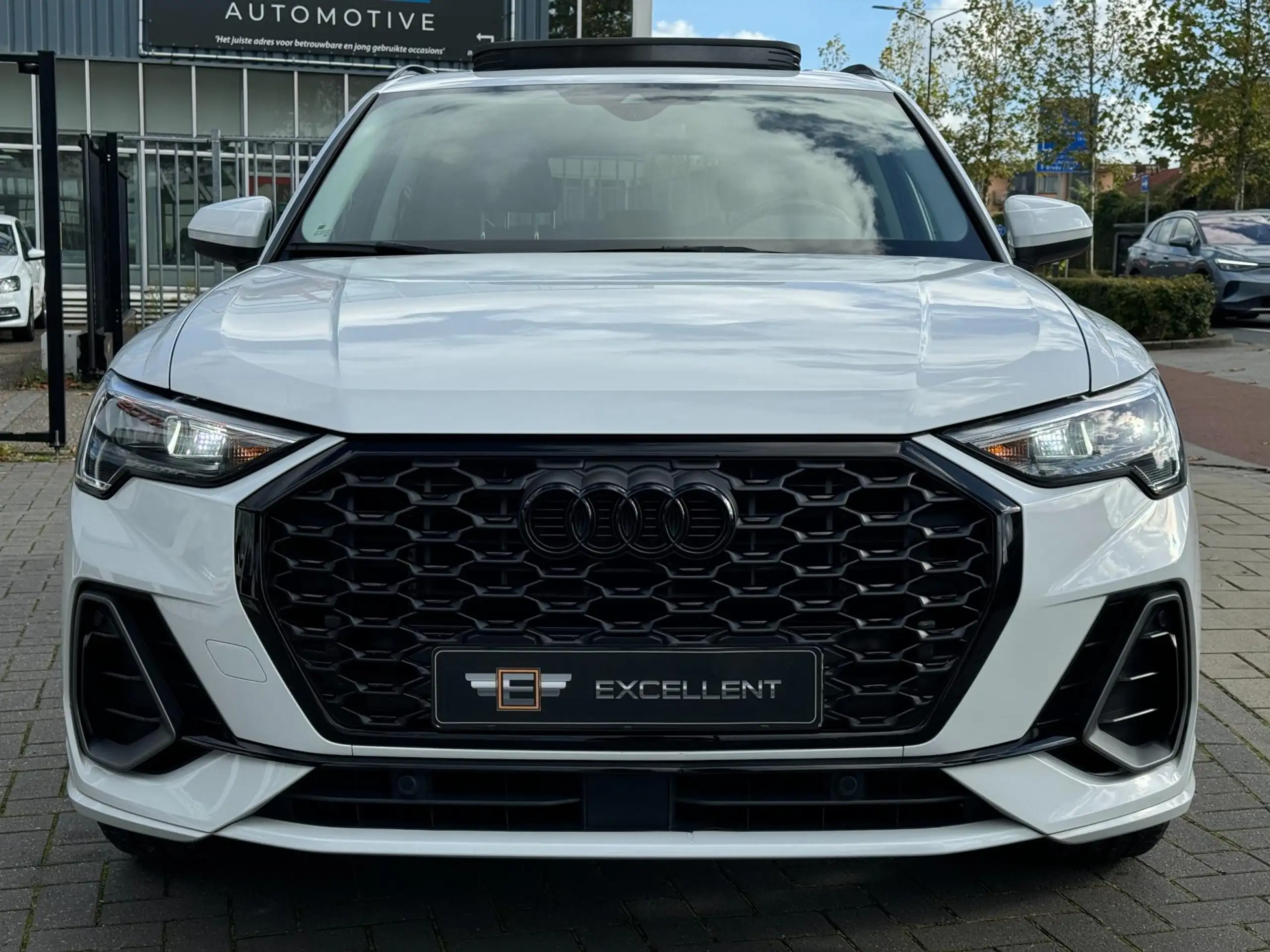 Audi - Q3