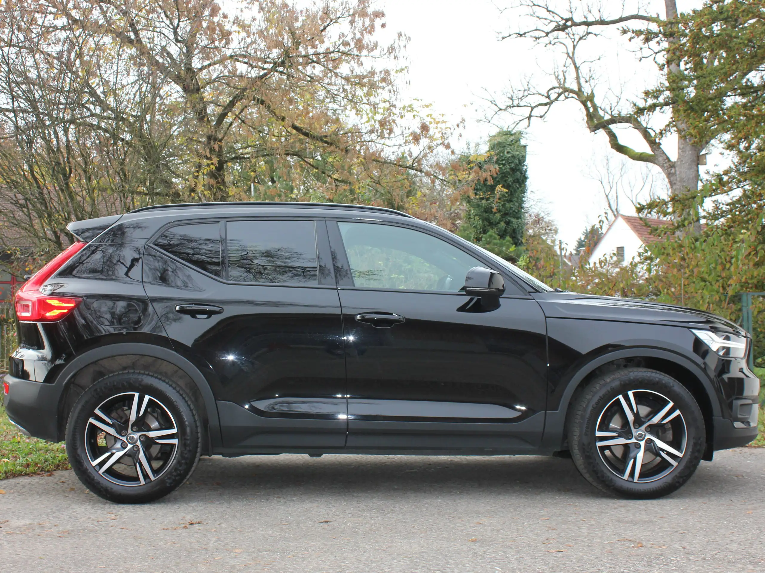 Volvo - XC40