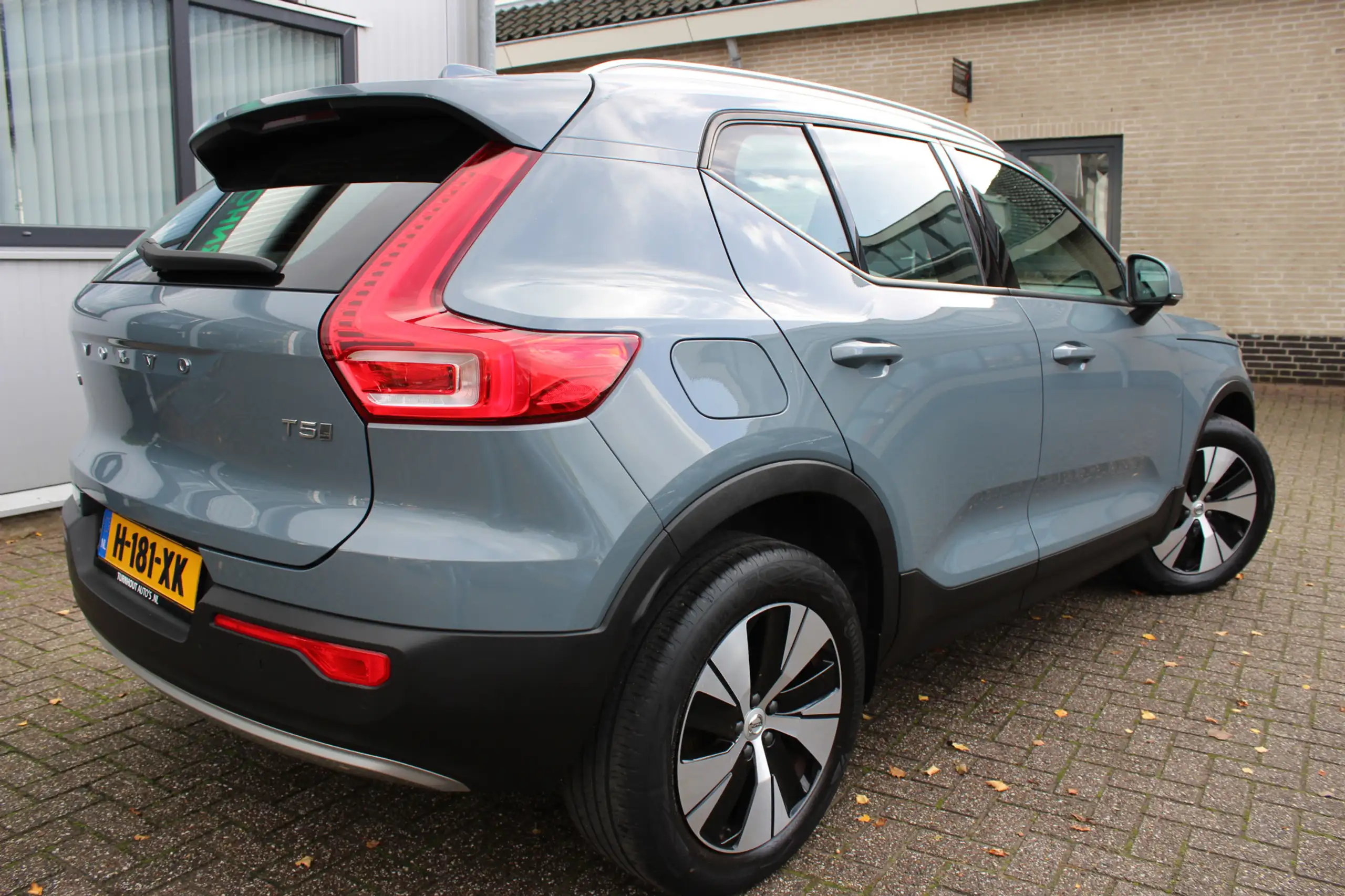 Volvo - XC40