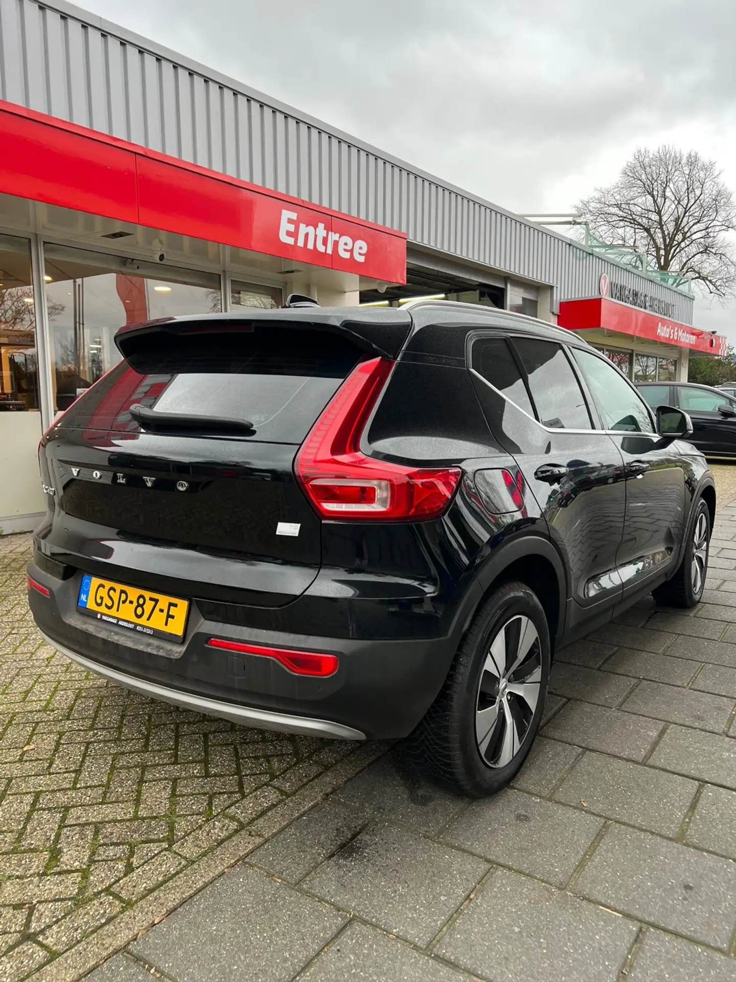 Volvo - XC40