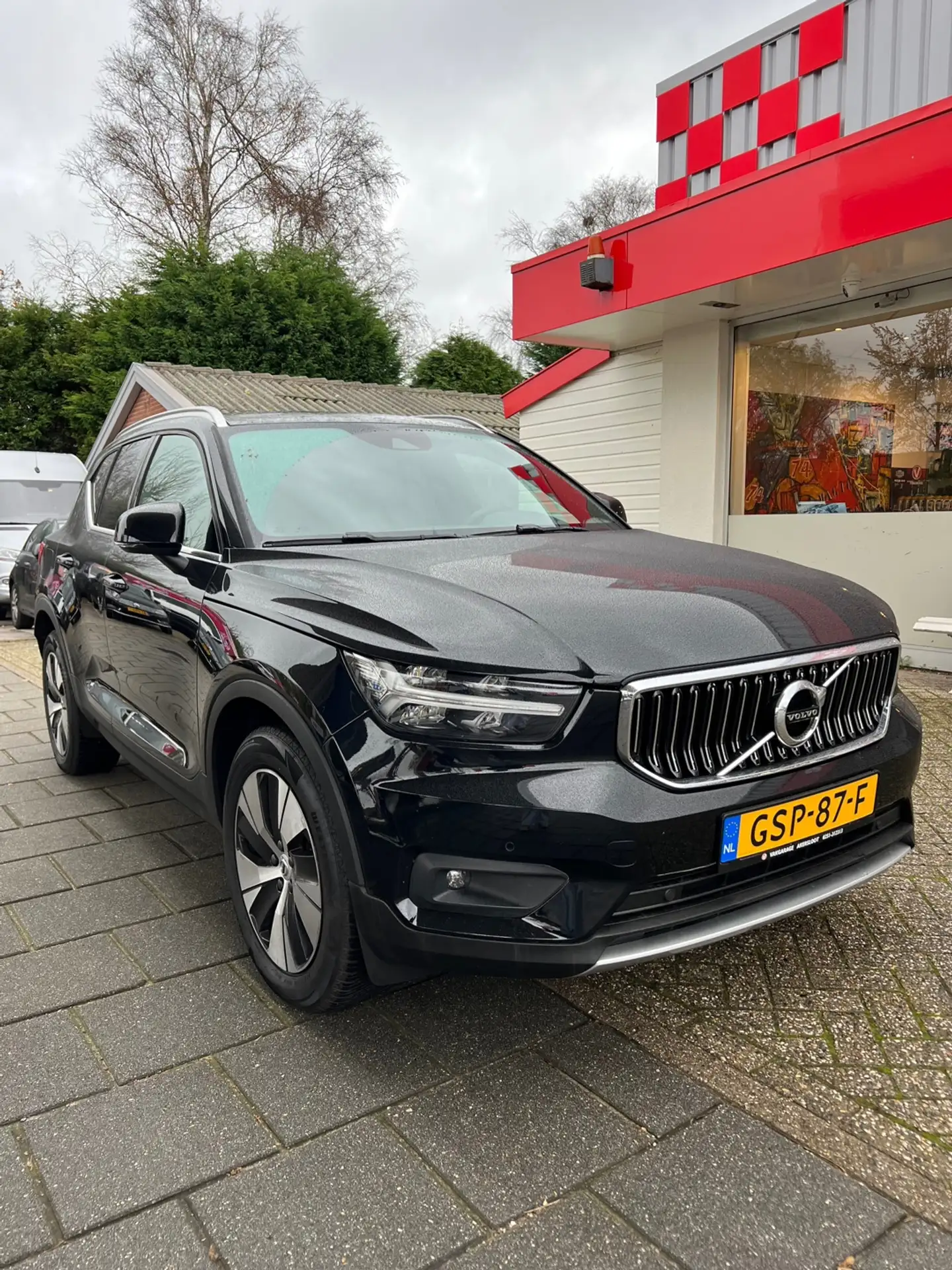 Volvo - XC40