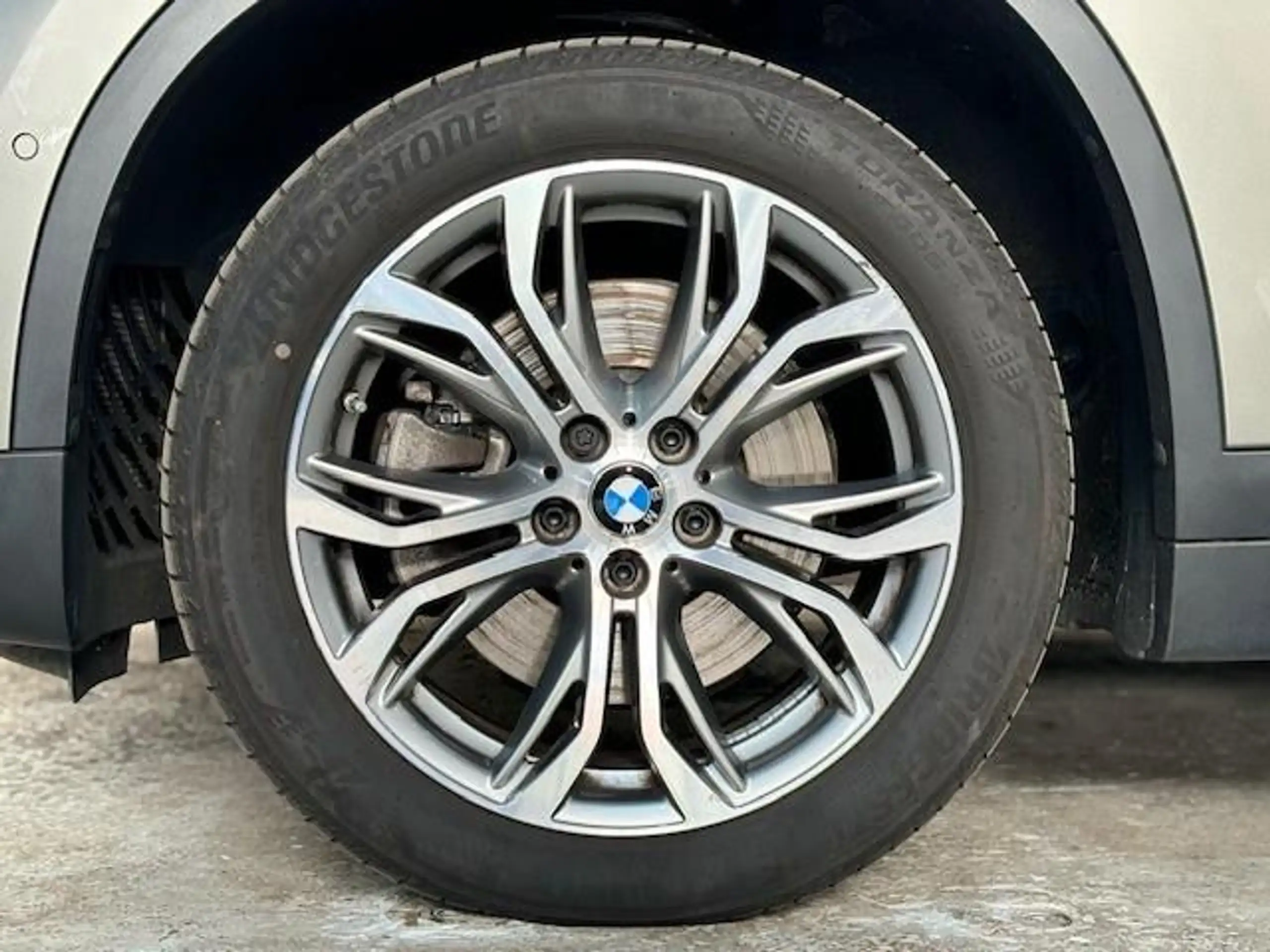 BMW - X1