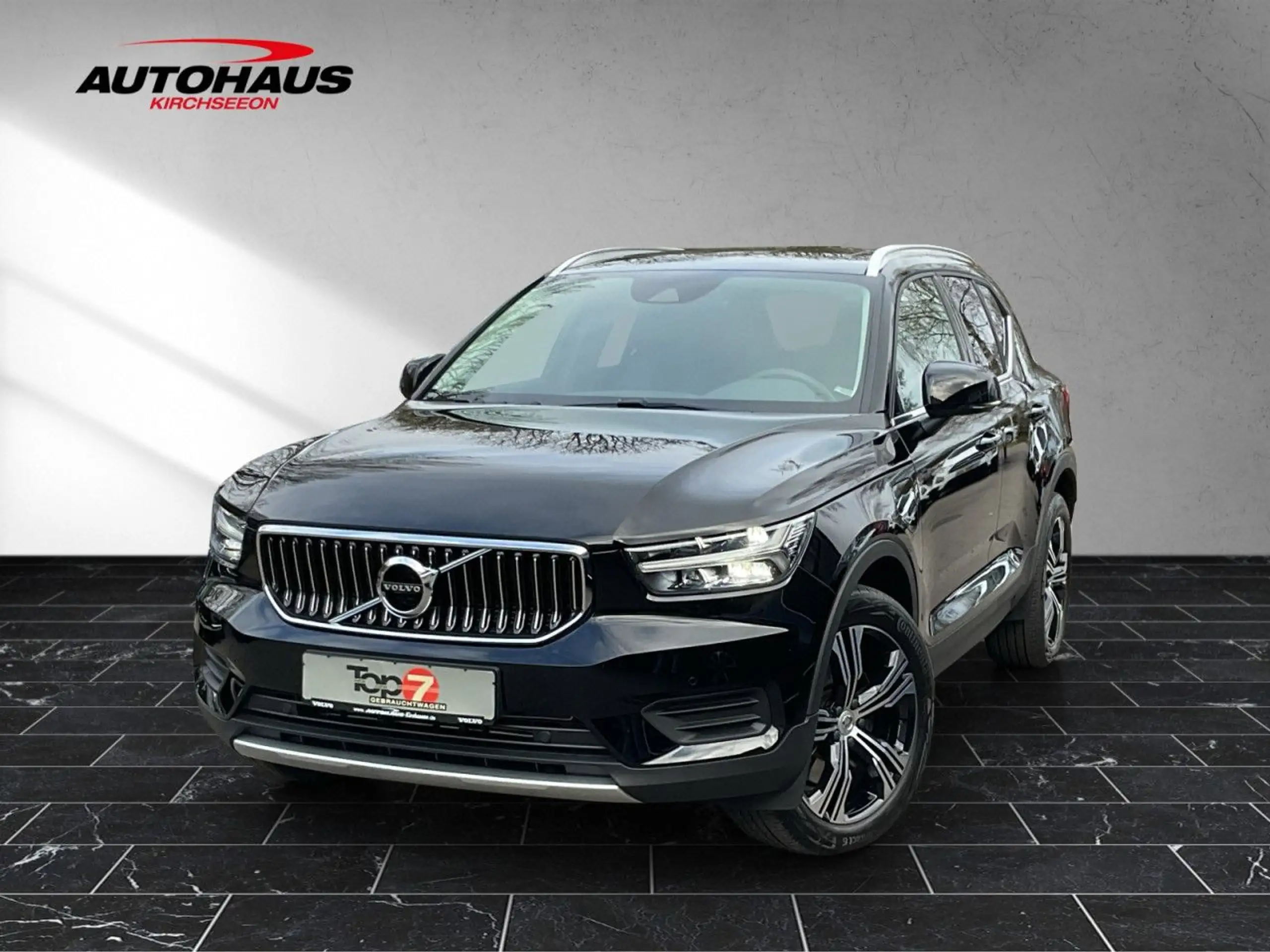 Volvo - XC40