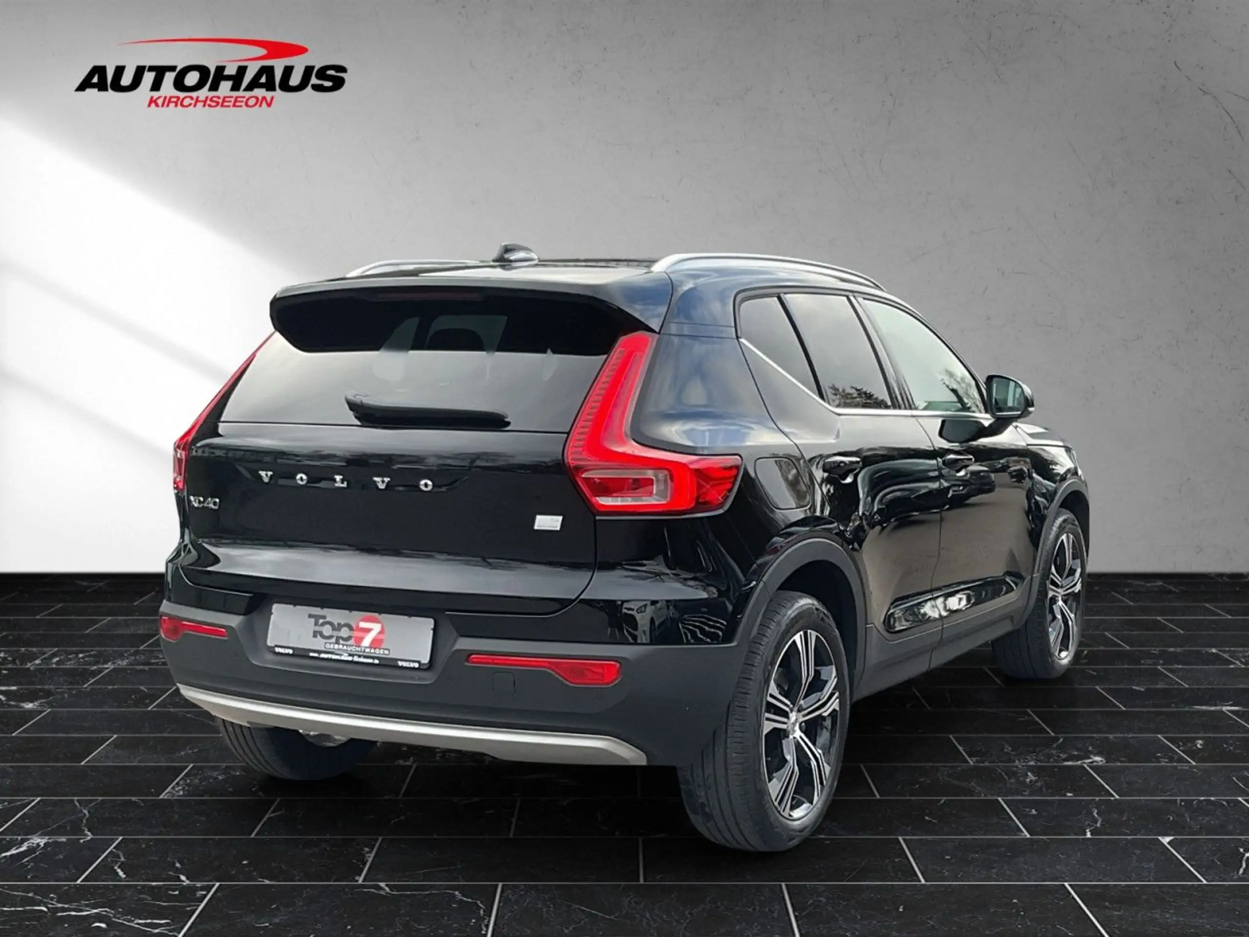 Volvo - XC40