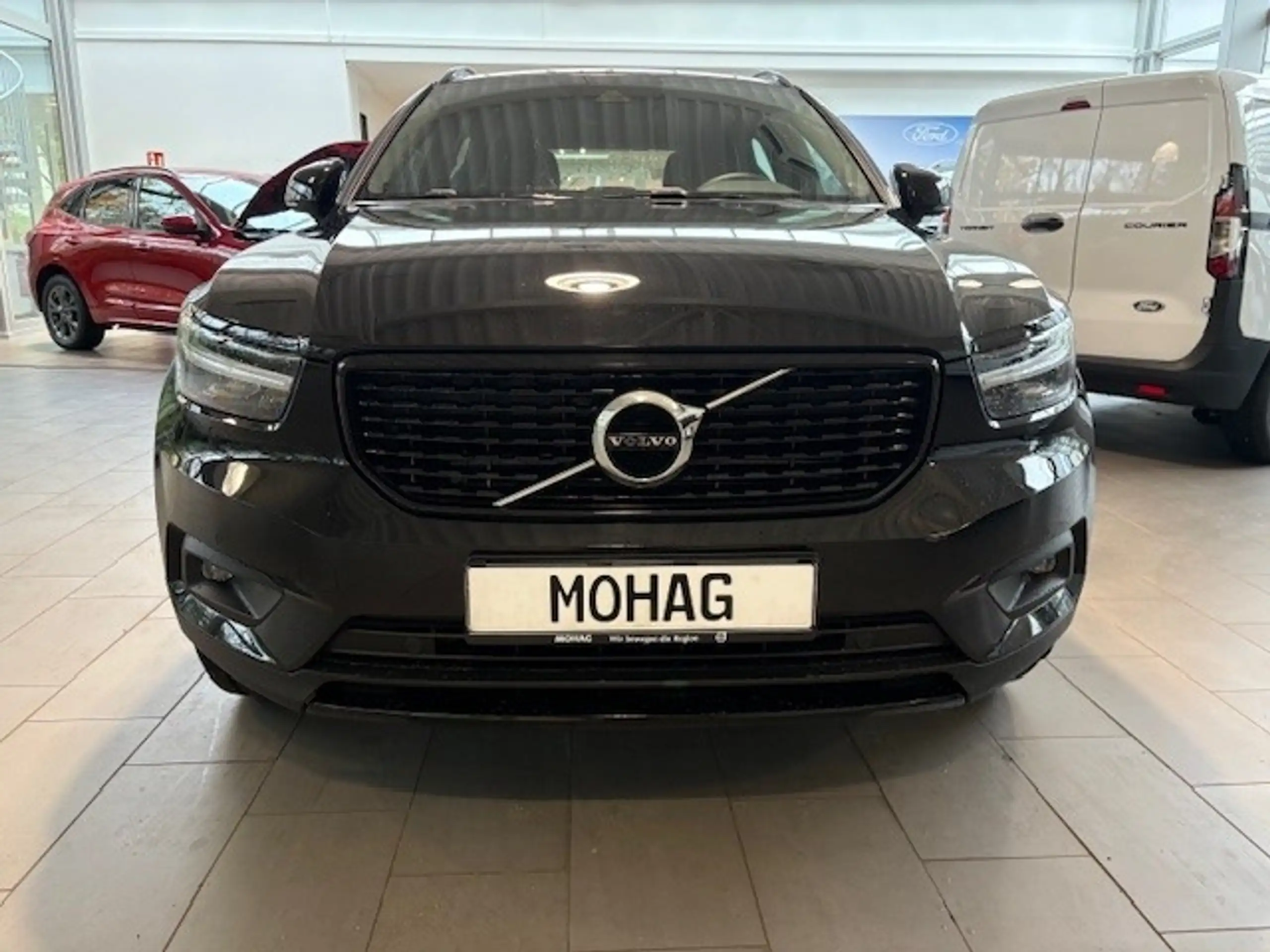 Volvo - XC40