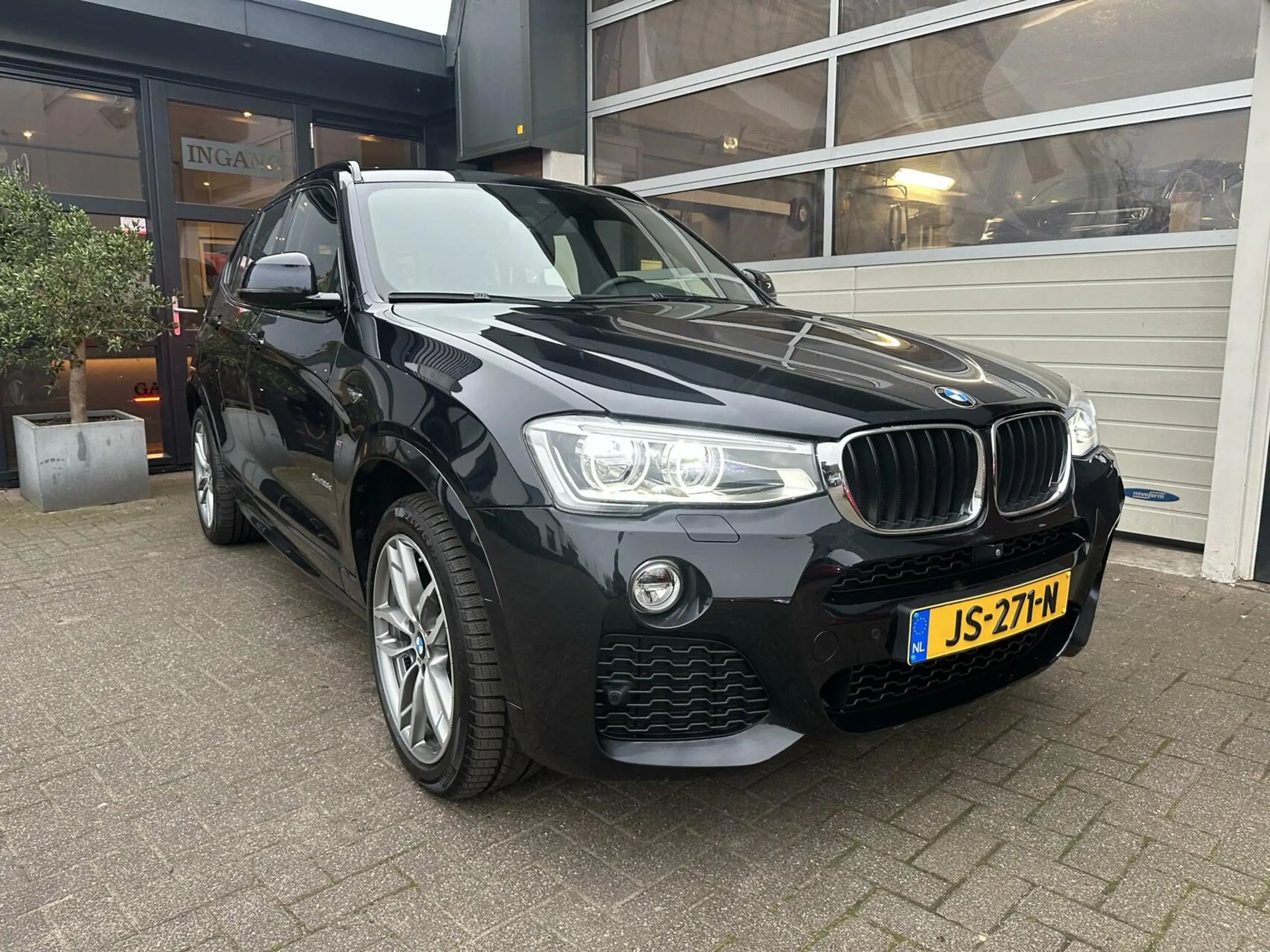 BMW - X3