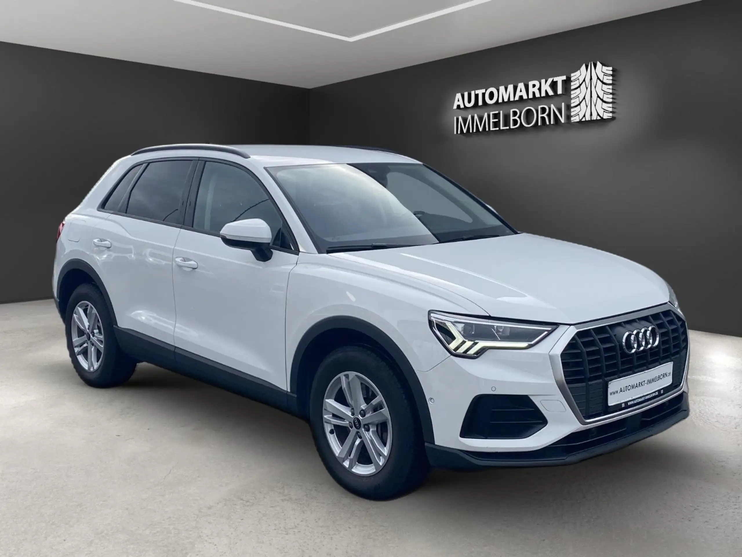 Audi - Q3