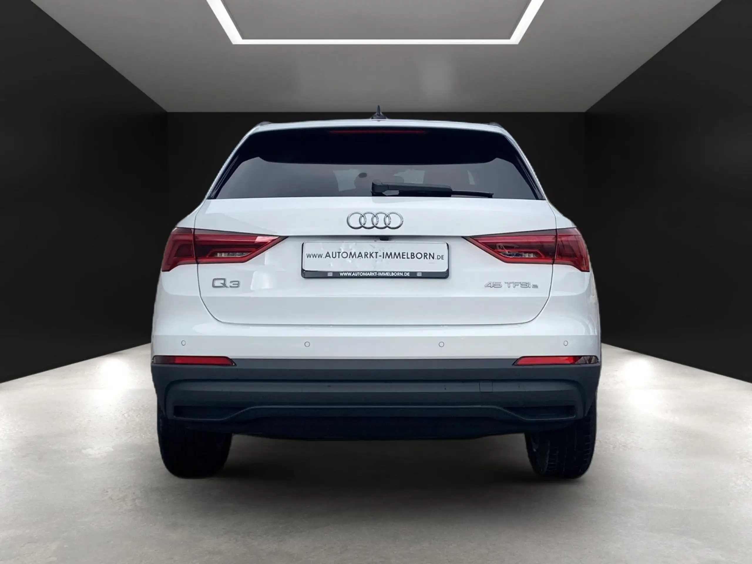 Audi - Q3