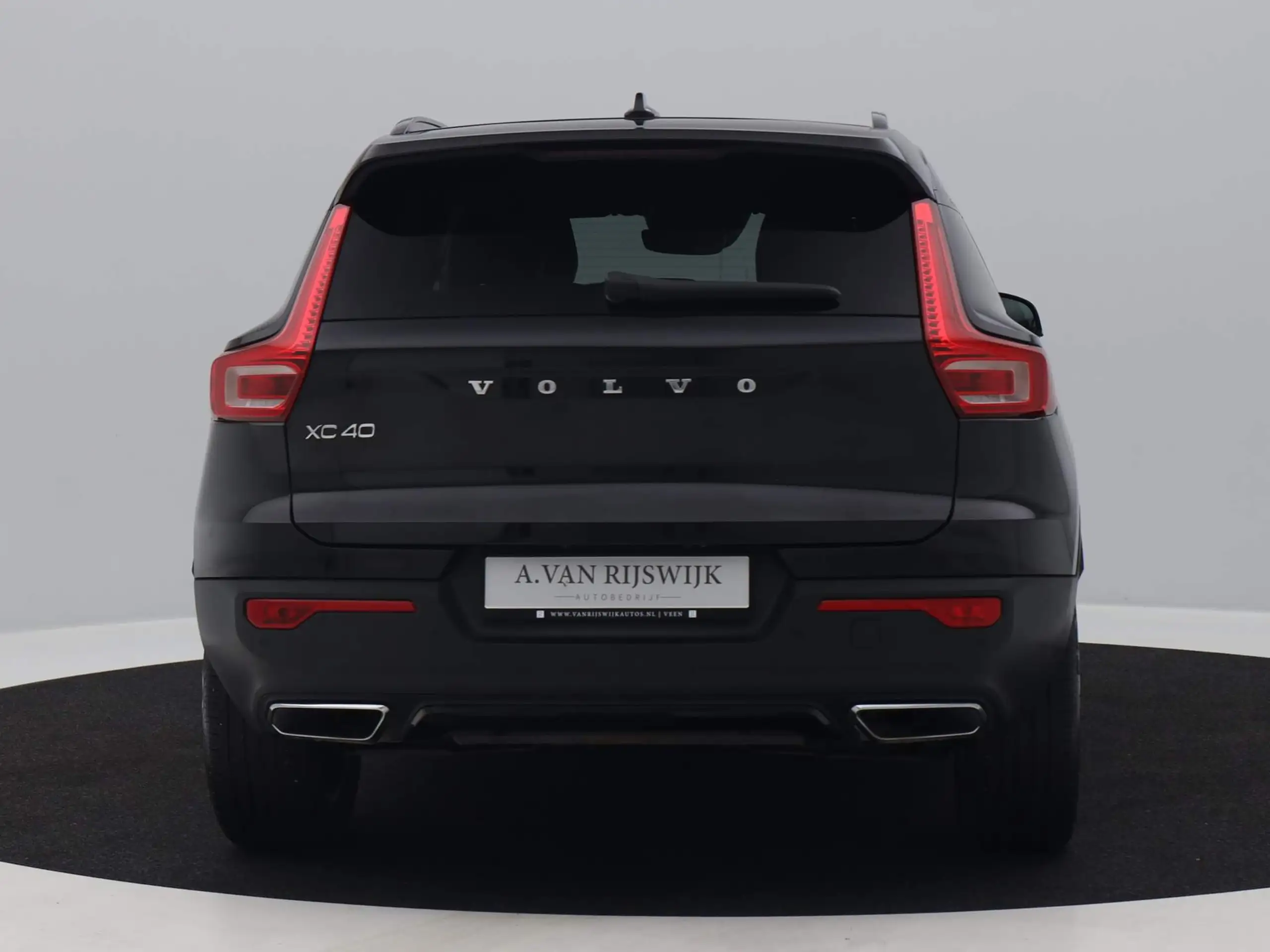 Volvo - XC40