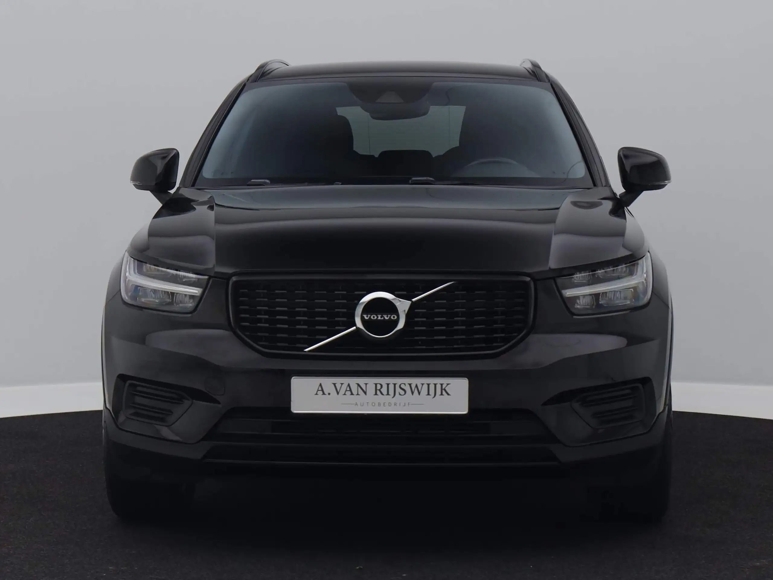 Volvo - XC40