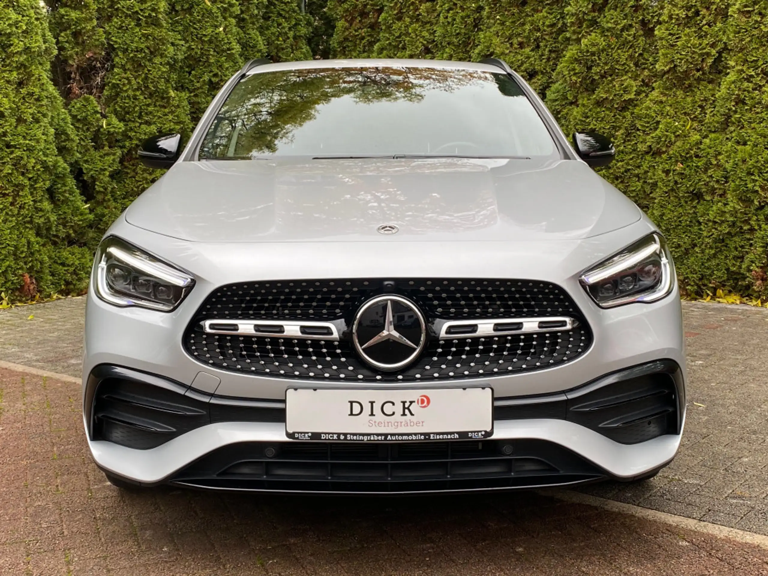 Mercedes-Benz - GLA 250