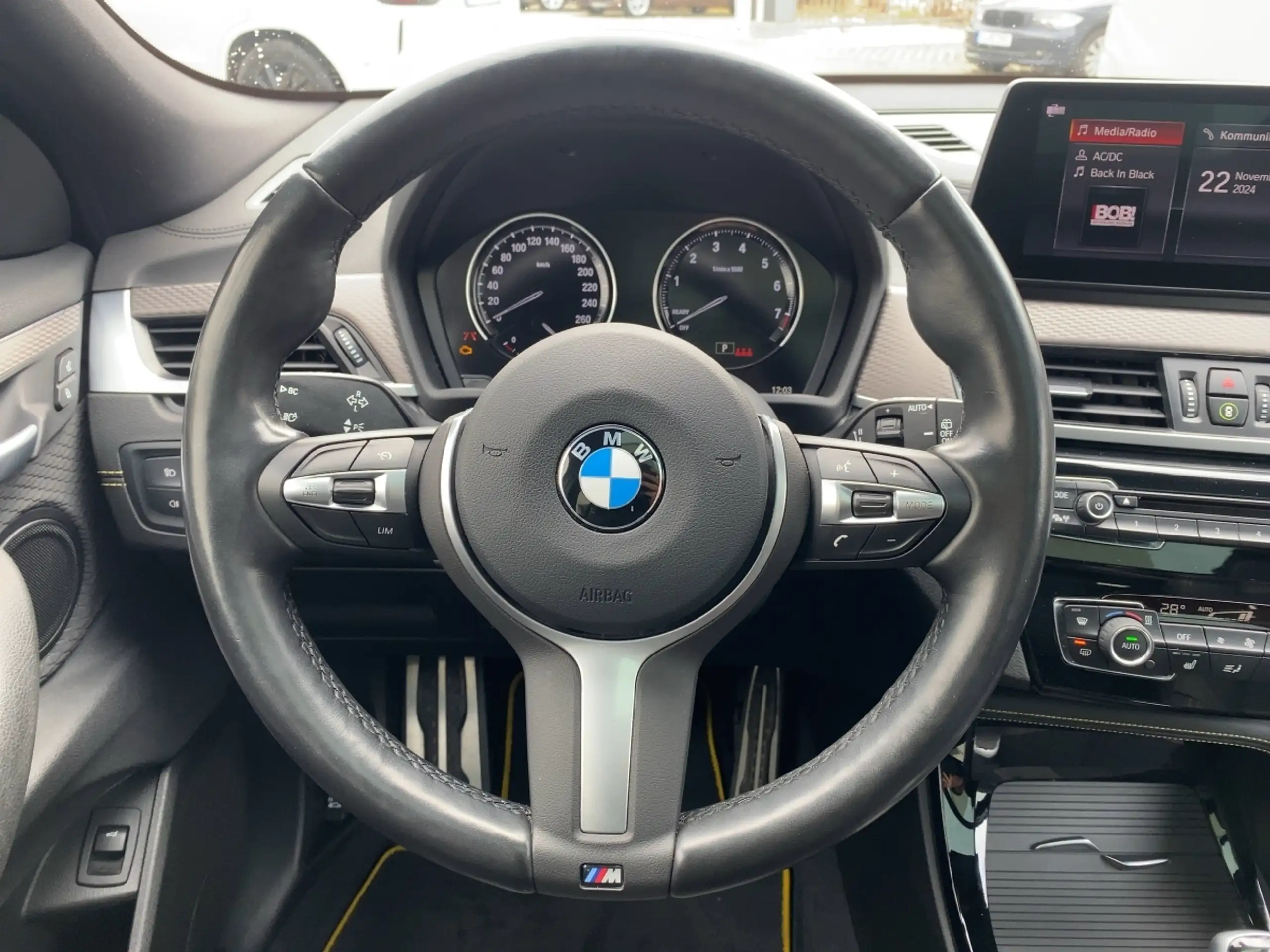 BMW - X2