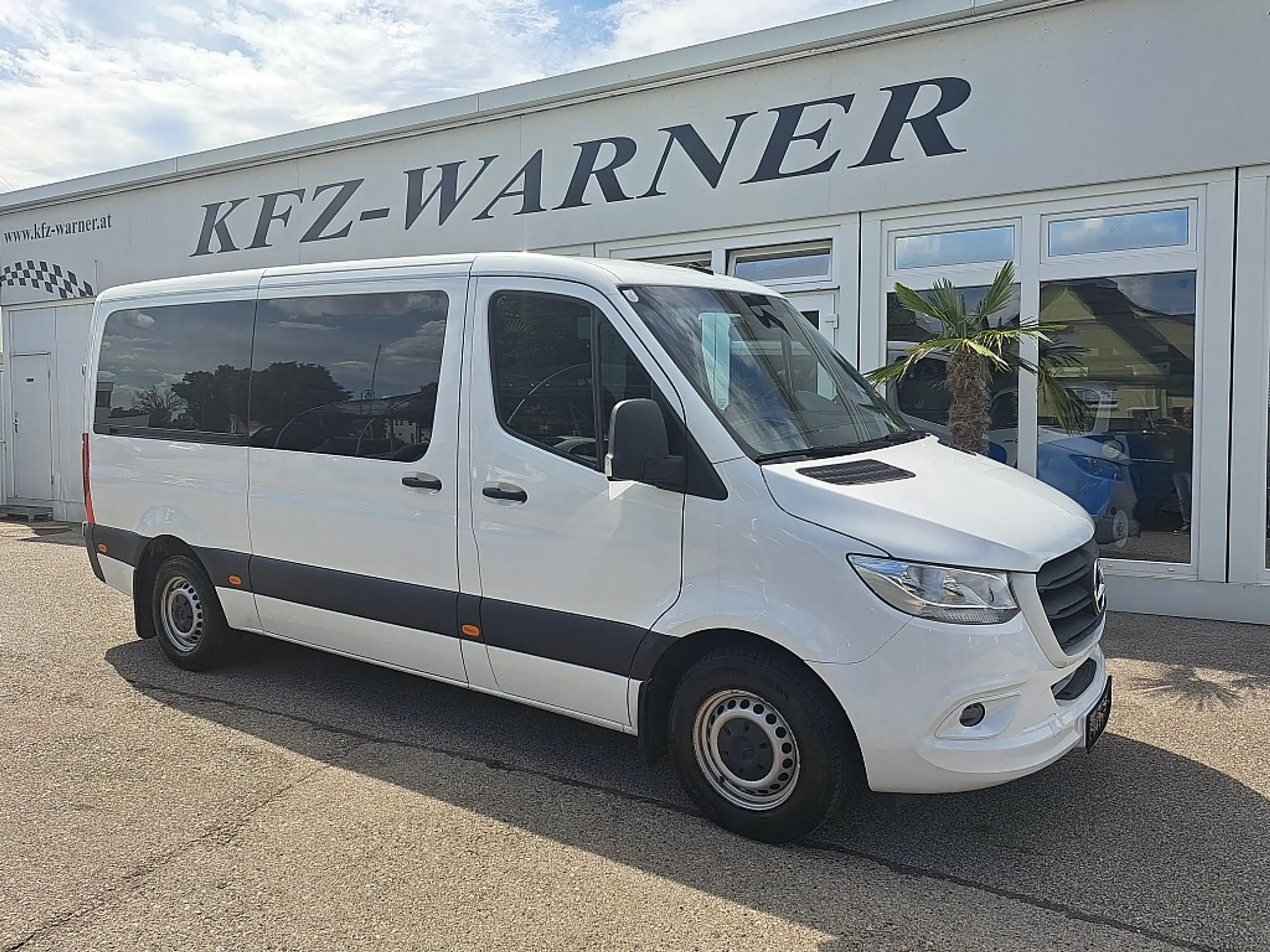 Mercedes-Benz - Sprinter