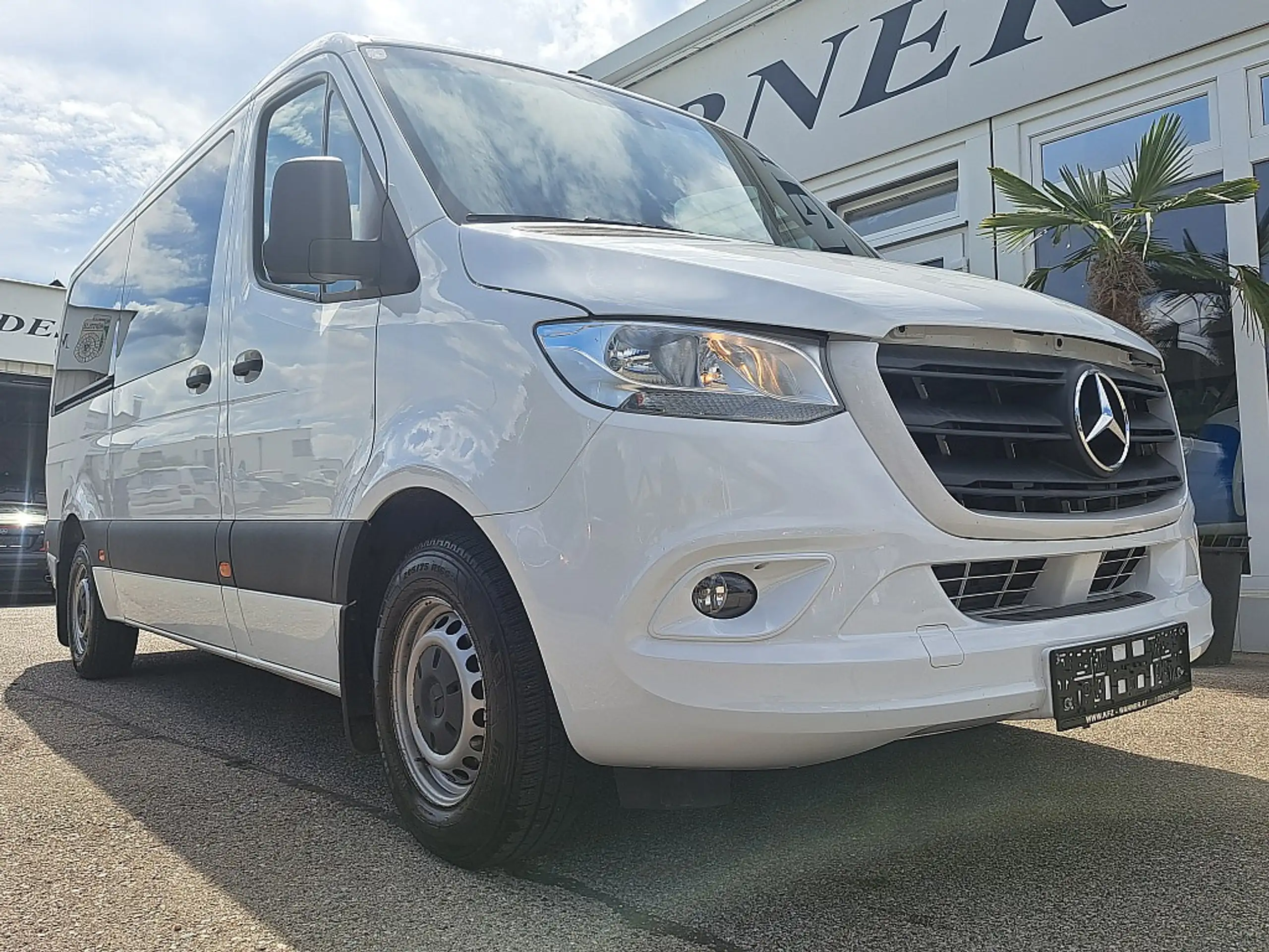 Mercedes-Benz - Sprinter