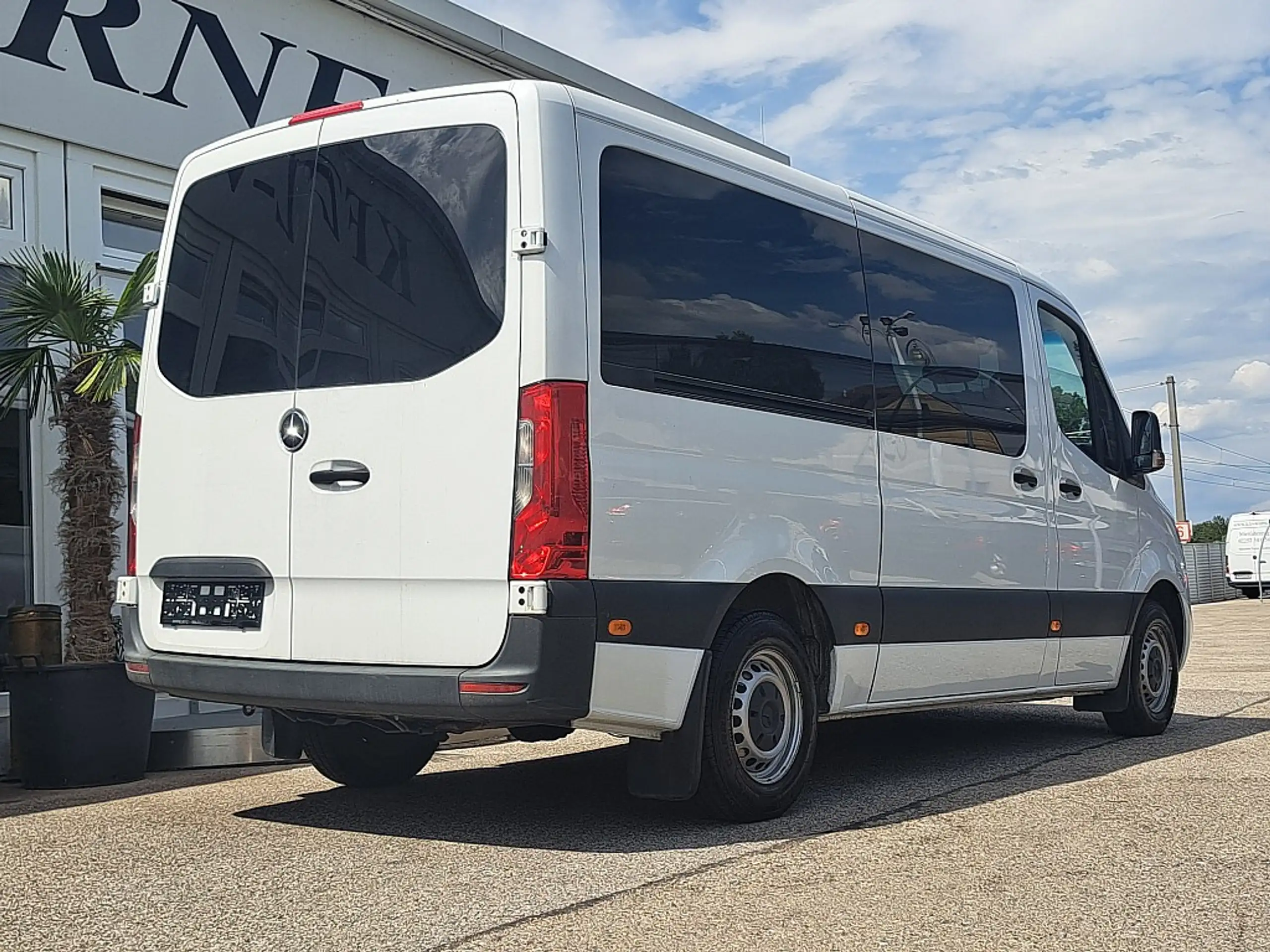 Mercedes-Benz - Sprinter