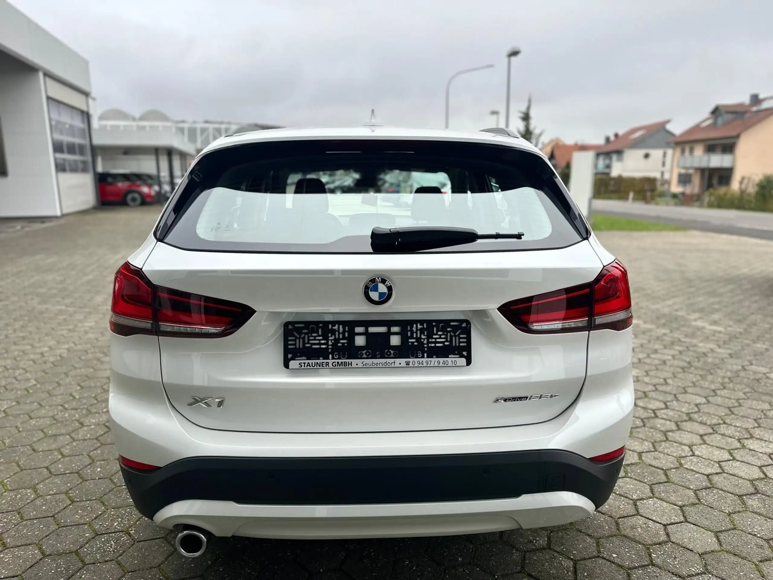 BMW - X1