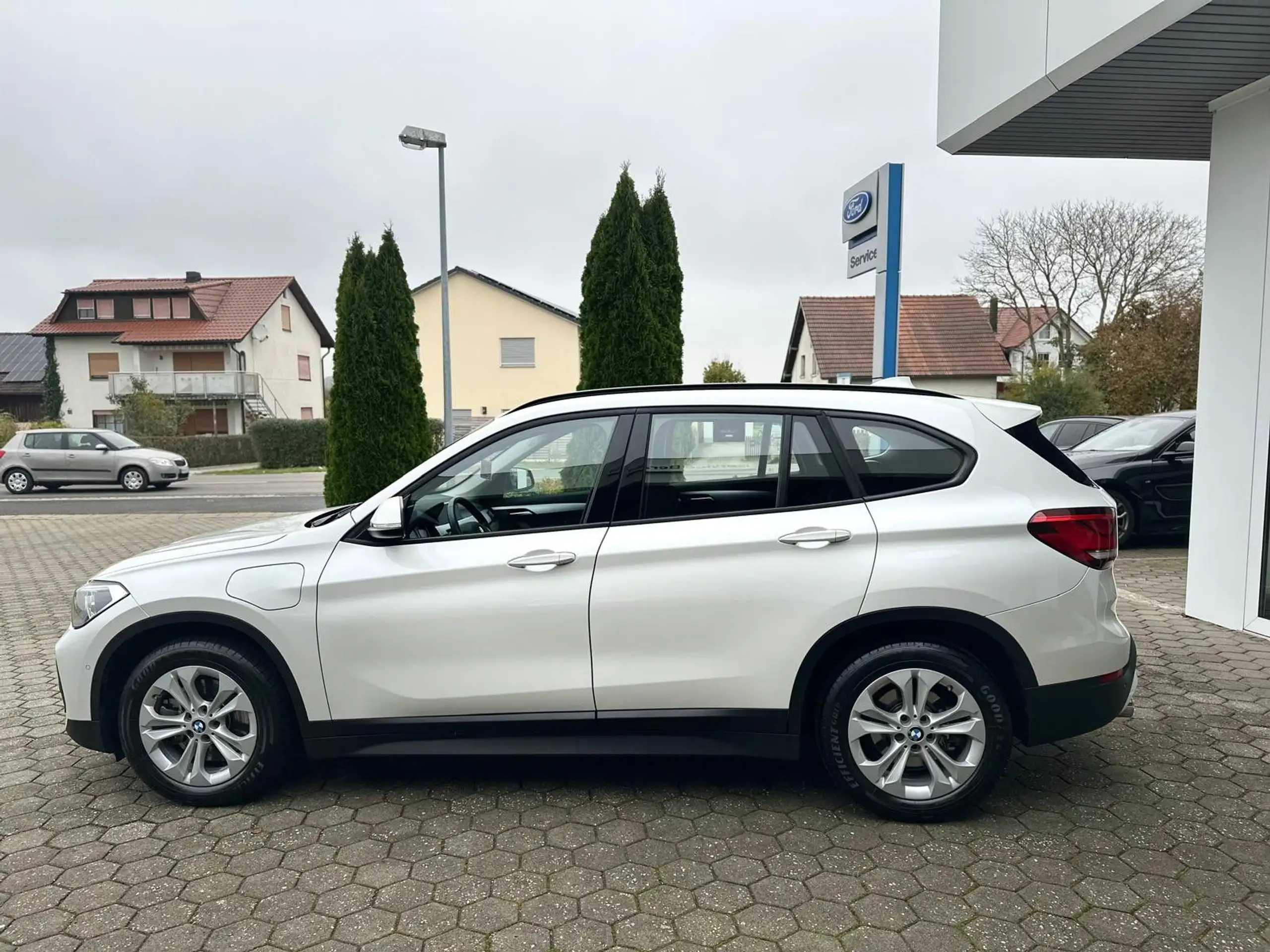 BMW - X1