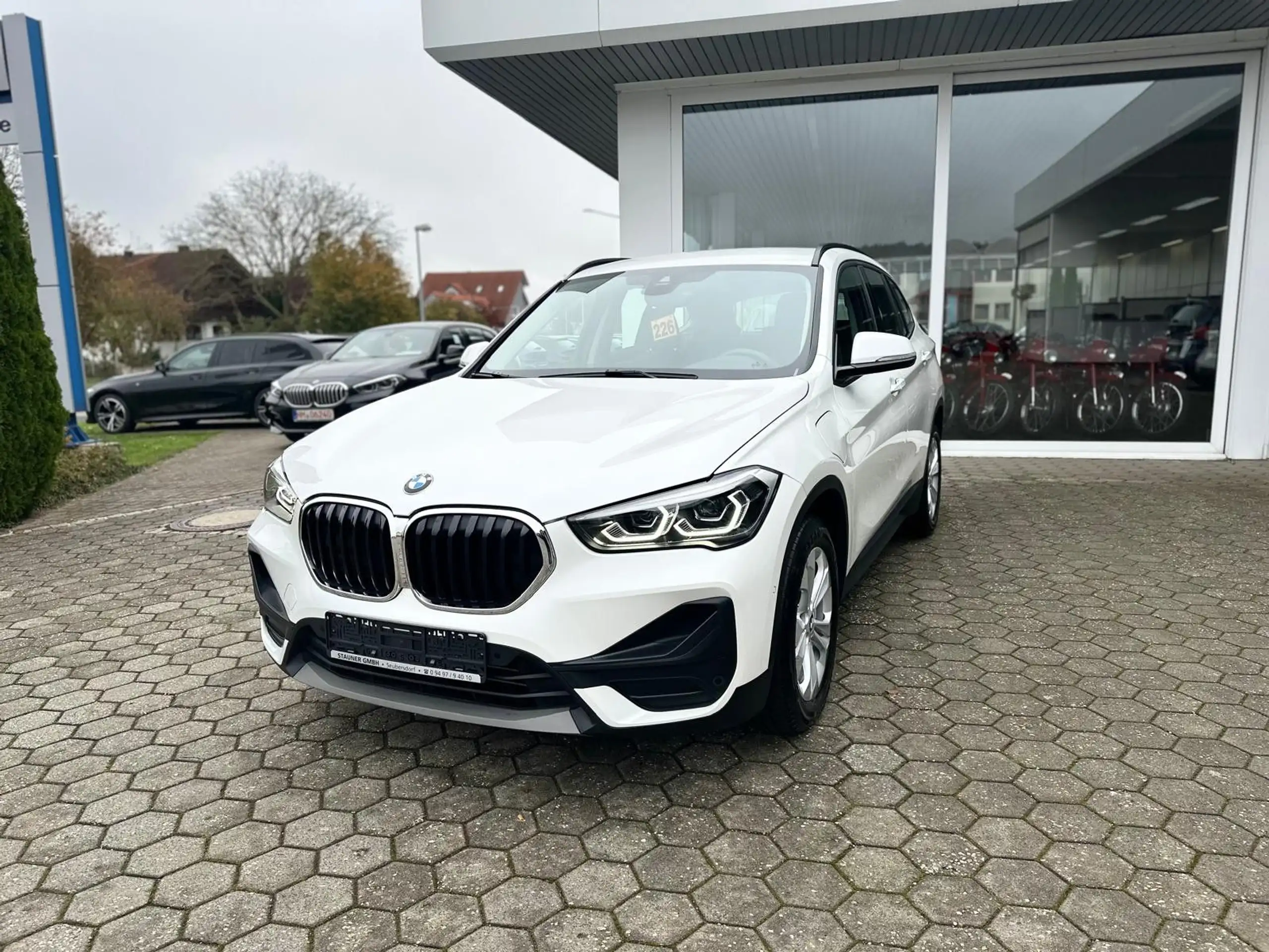 BMW - X1