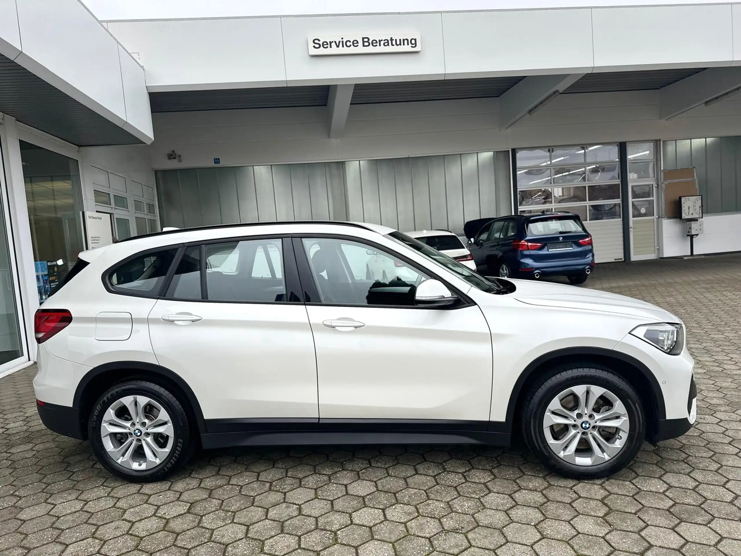 BMW - X1