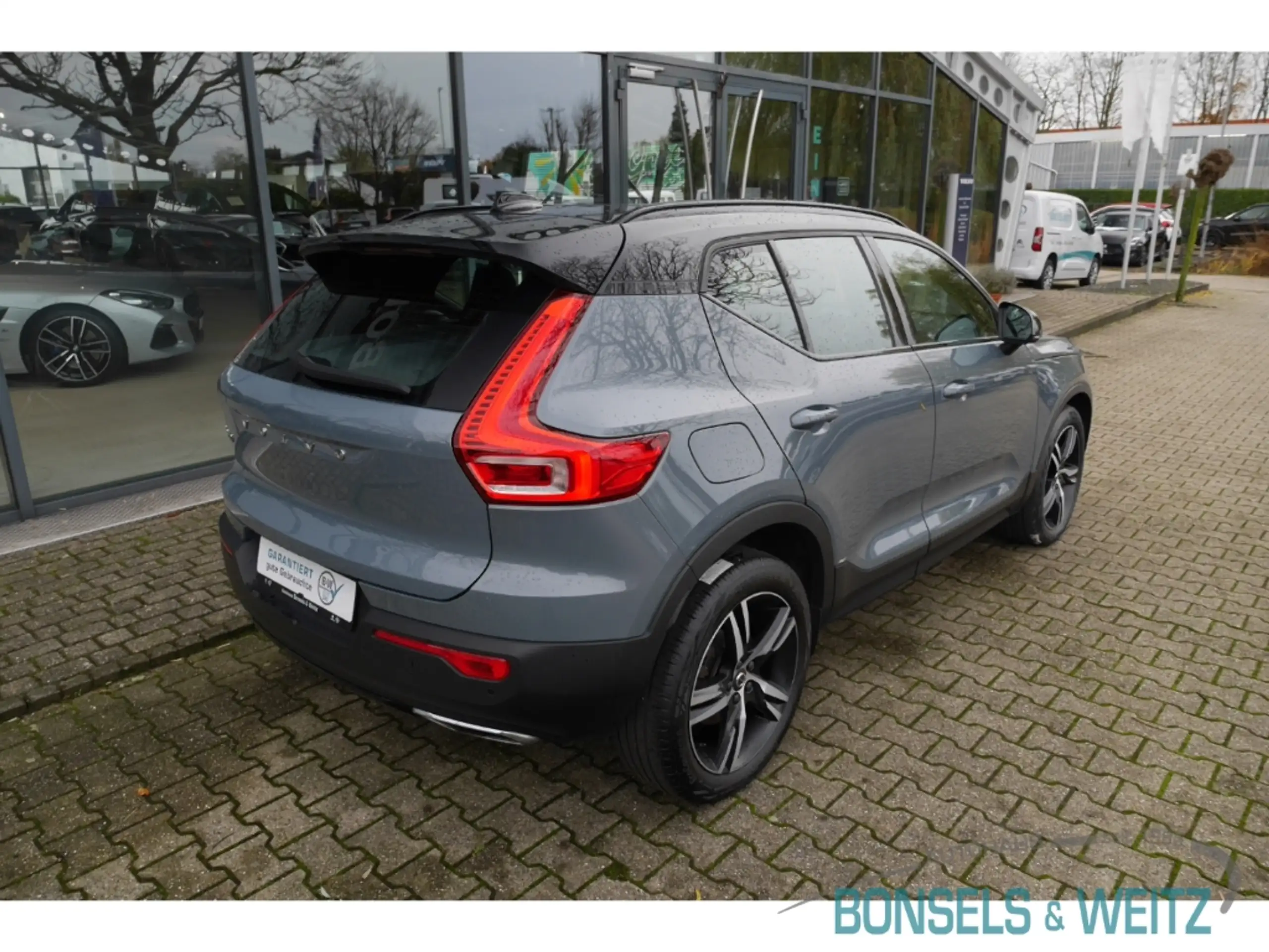 Volvo - XC40