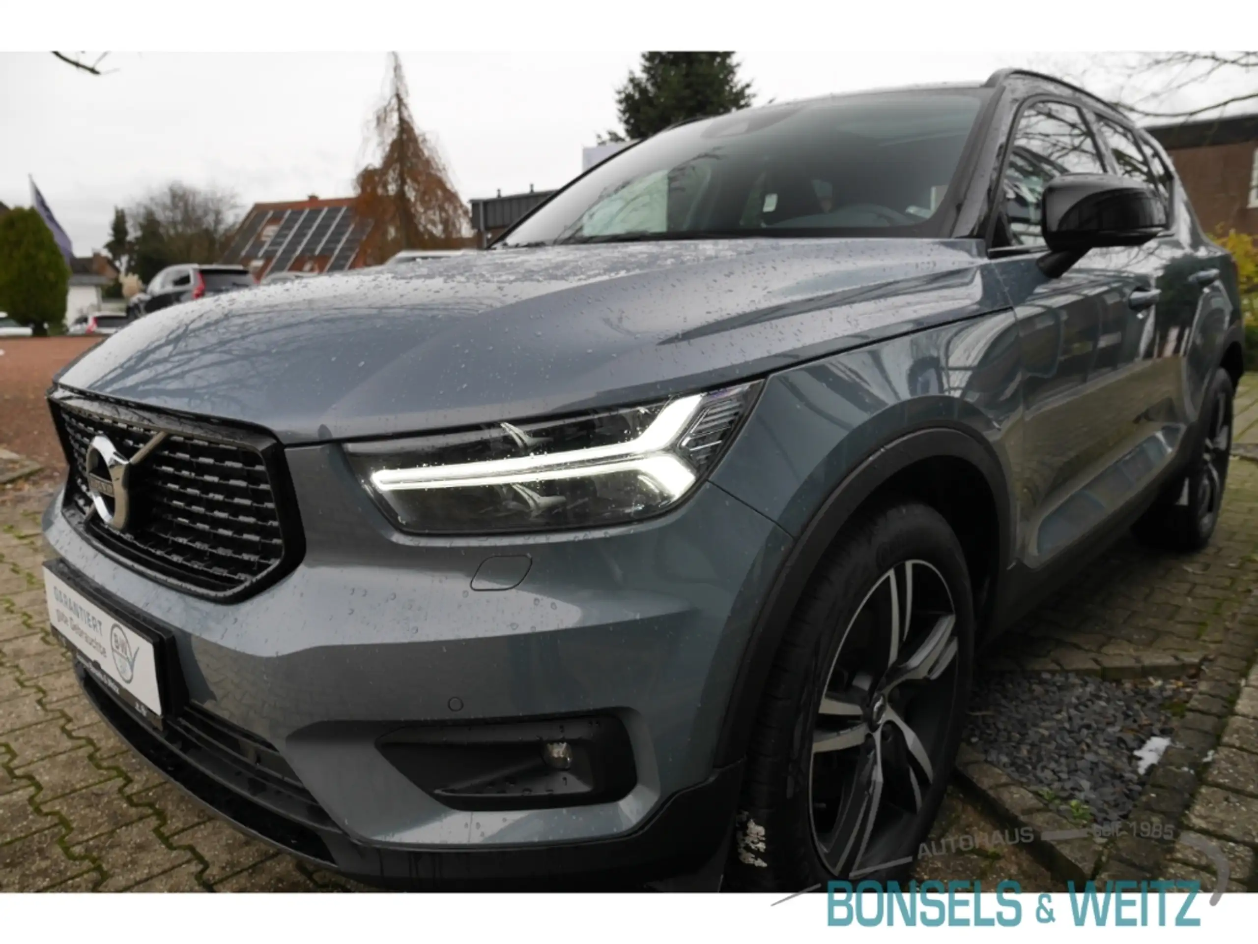 Volvo - XC40