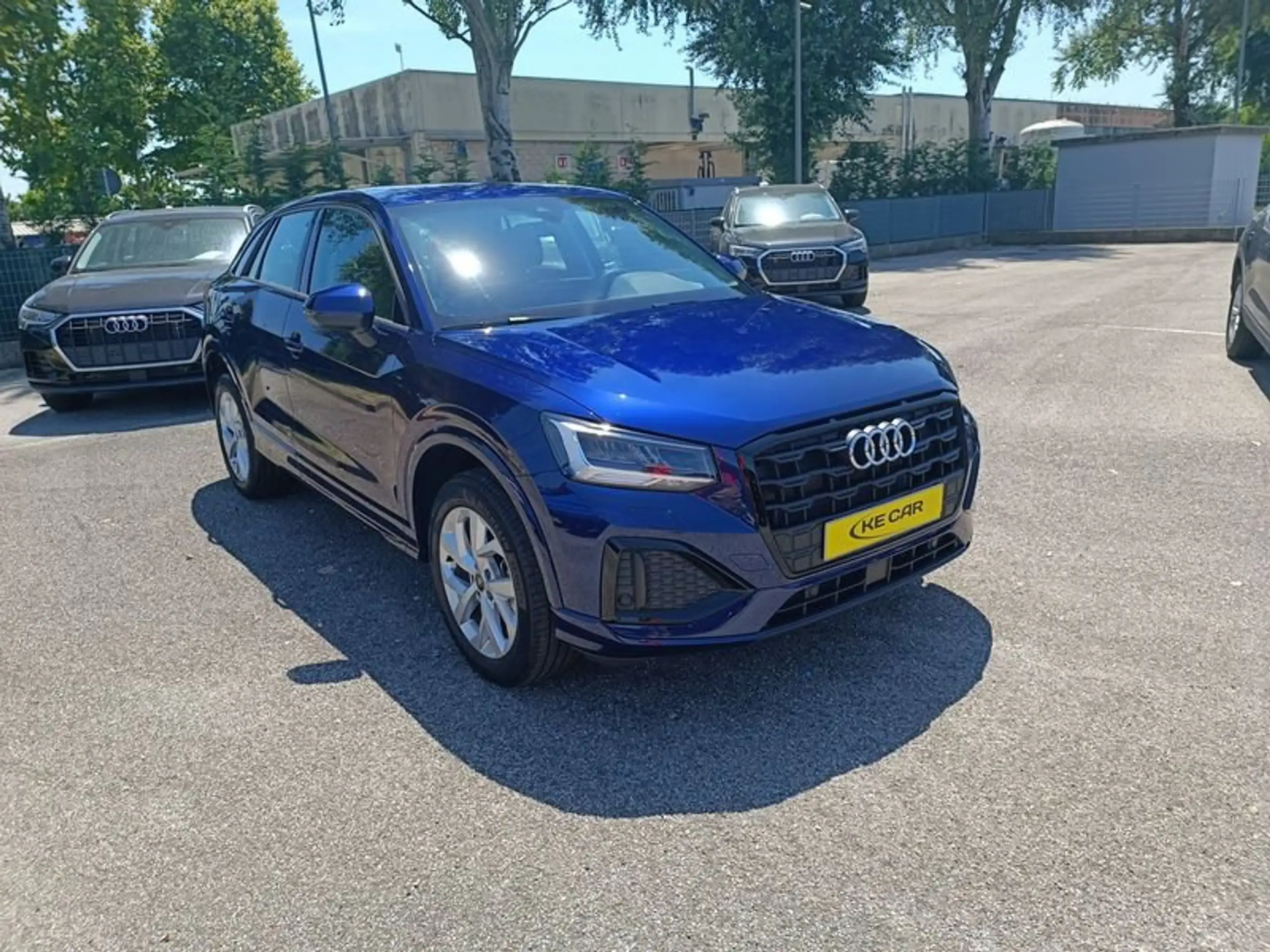 Audi - Q2