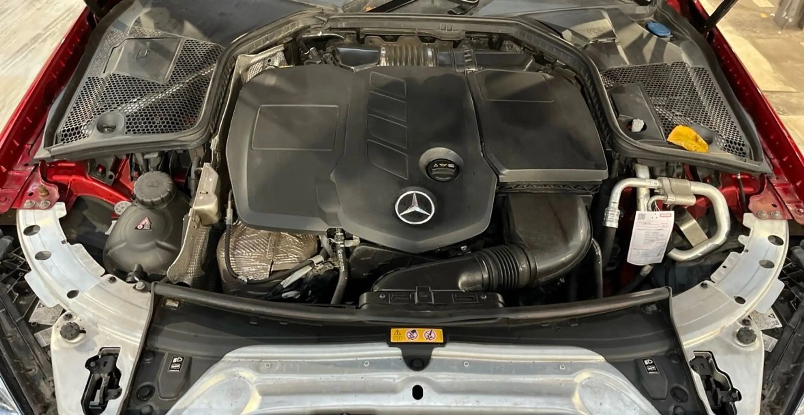 Mercedes-Benz - C 220